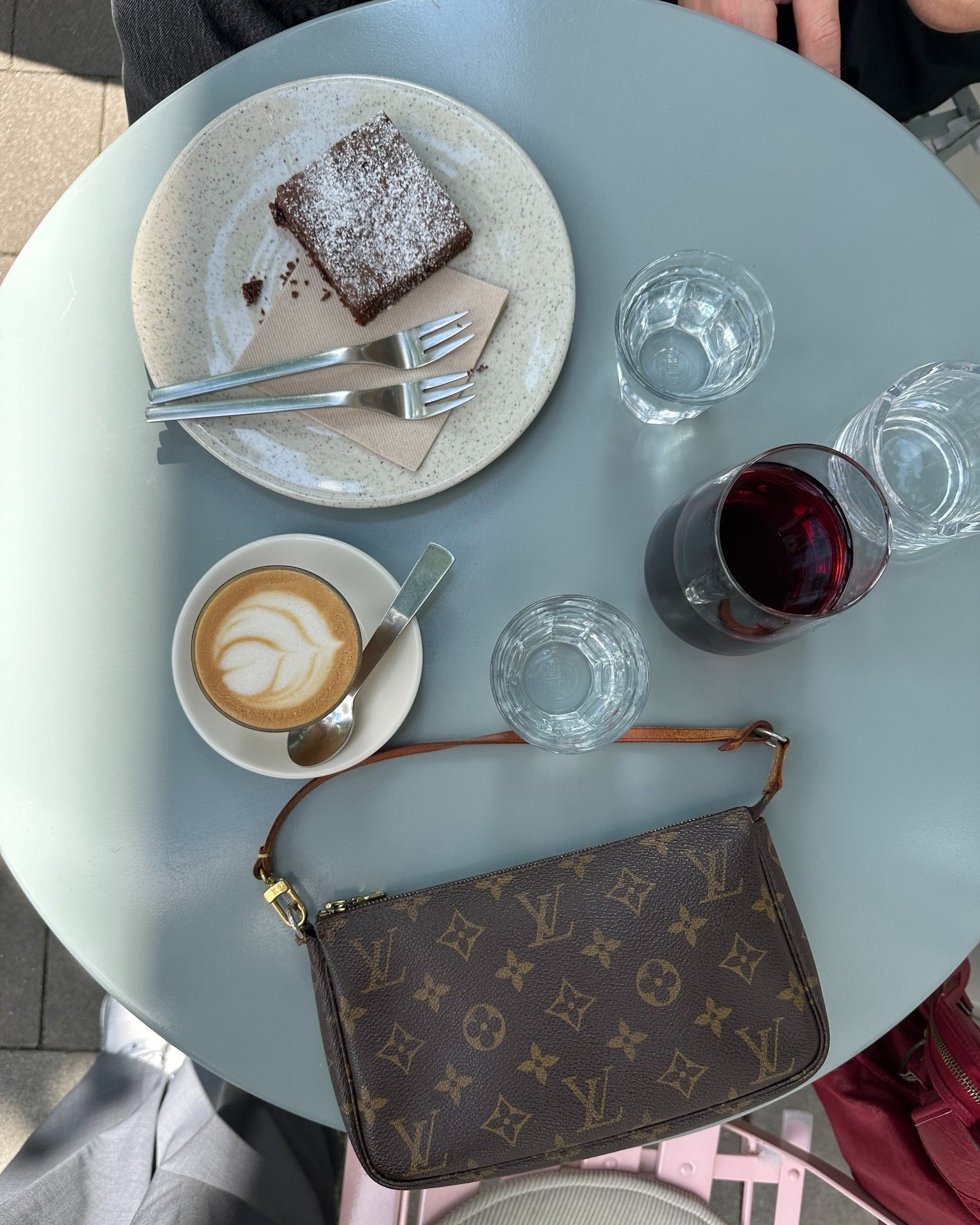 LOUIS VUITTON - POCHETTE