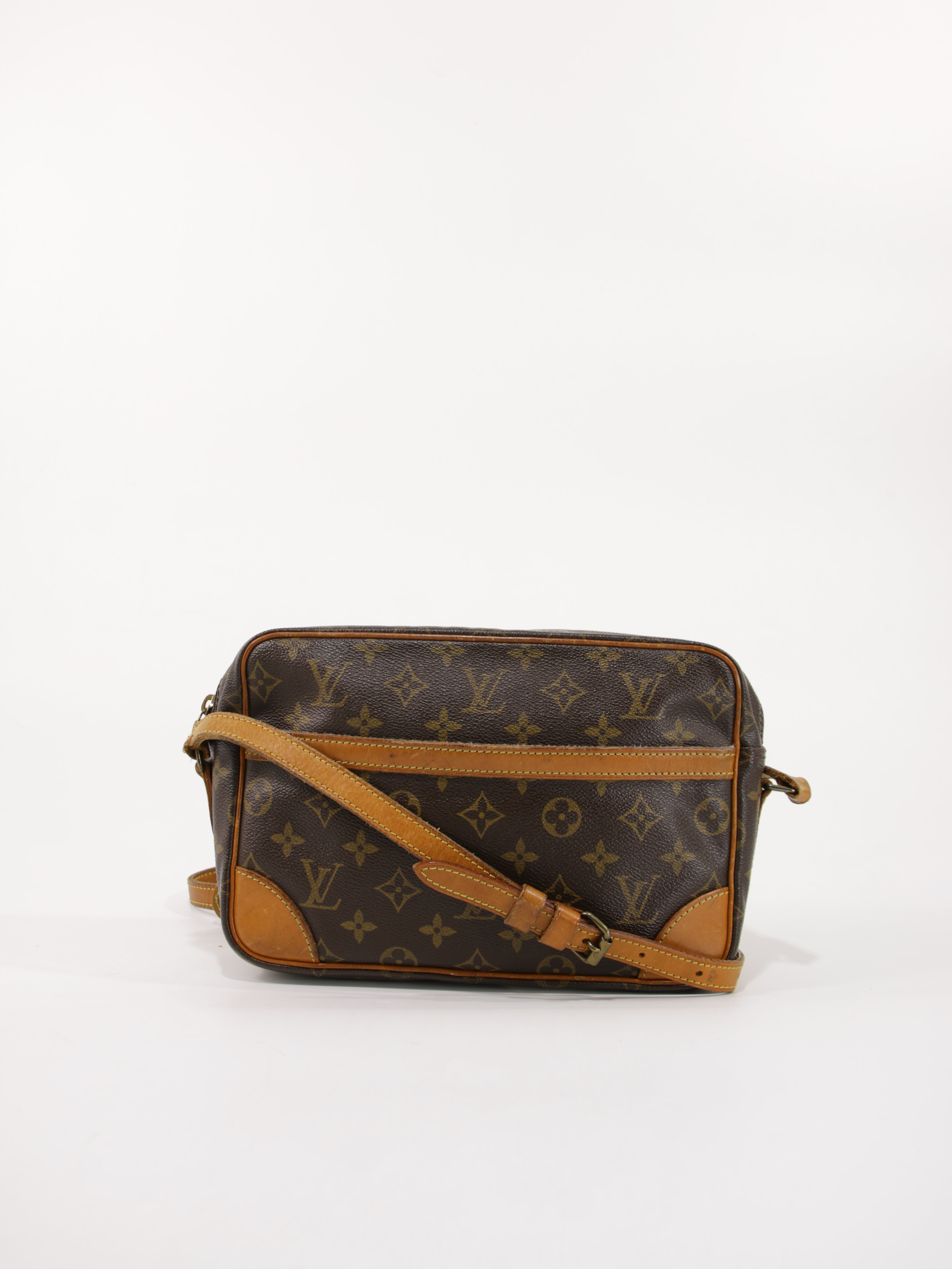 LOUIS VUITTON - TROCADERO 27