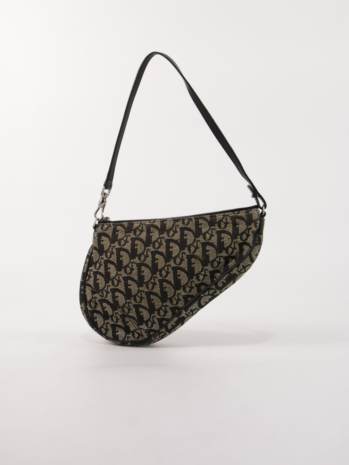 CHRISTIAN DIOR SHOULDER BAGS