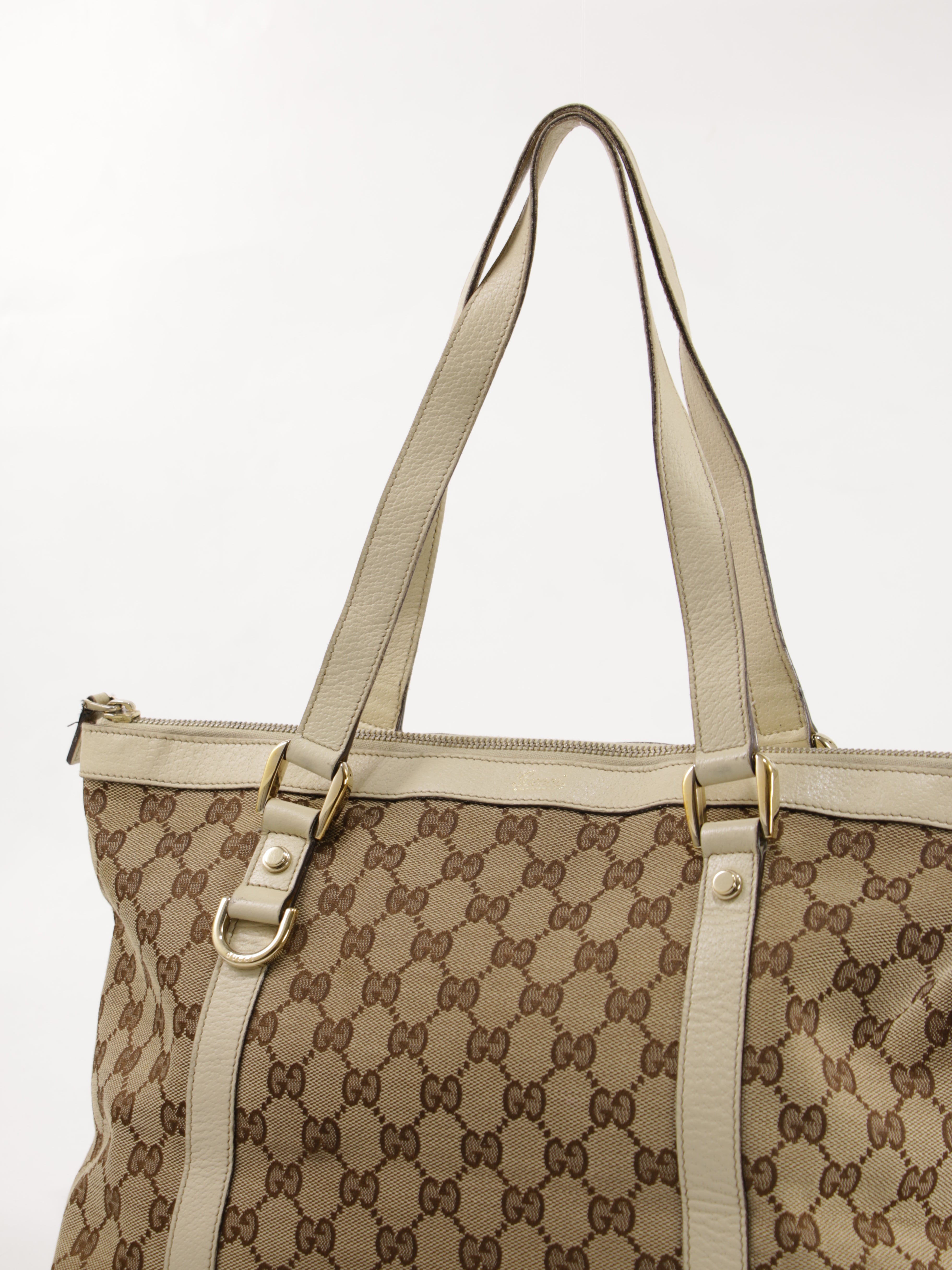 Abbey Zip Tote