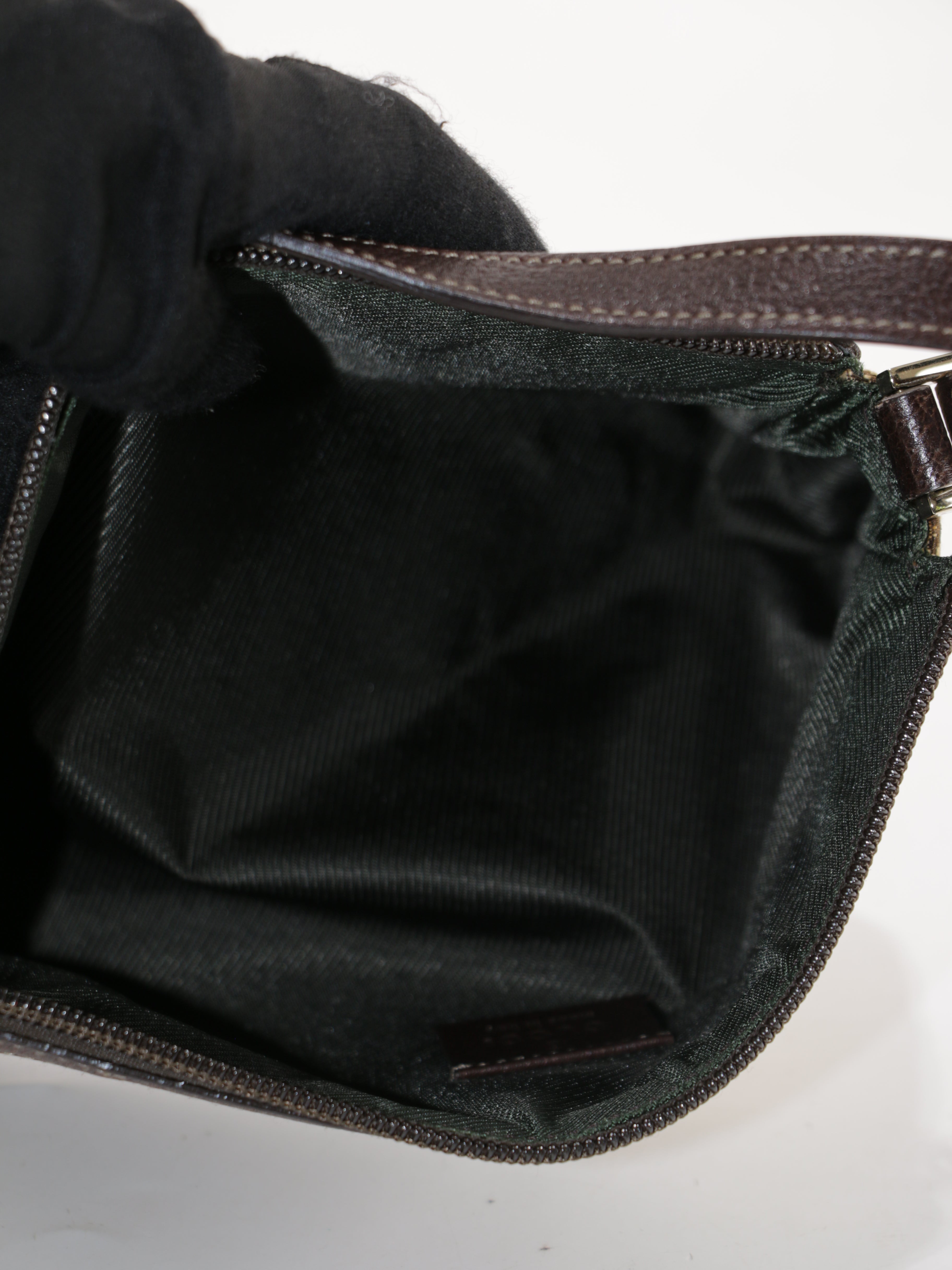 Abbey D-Ring Pochette