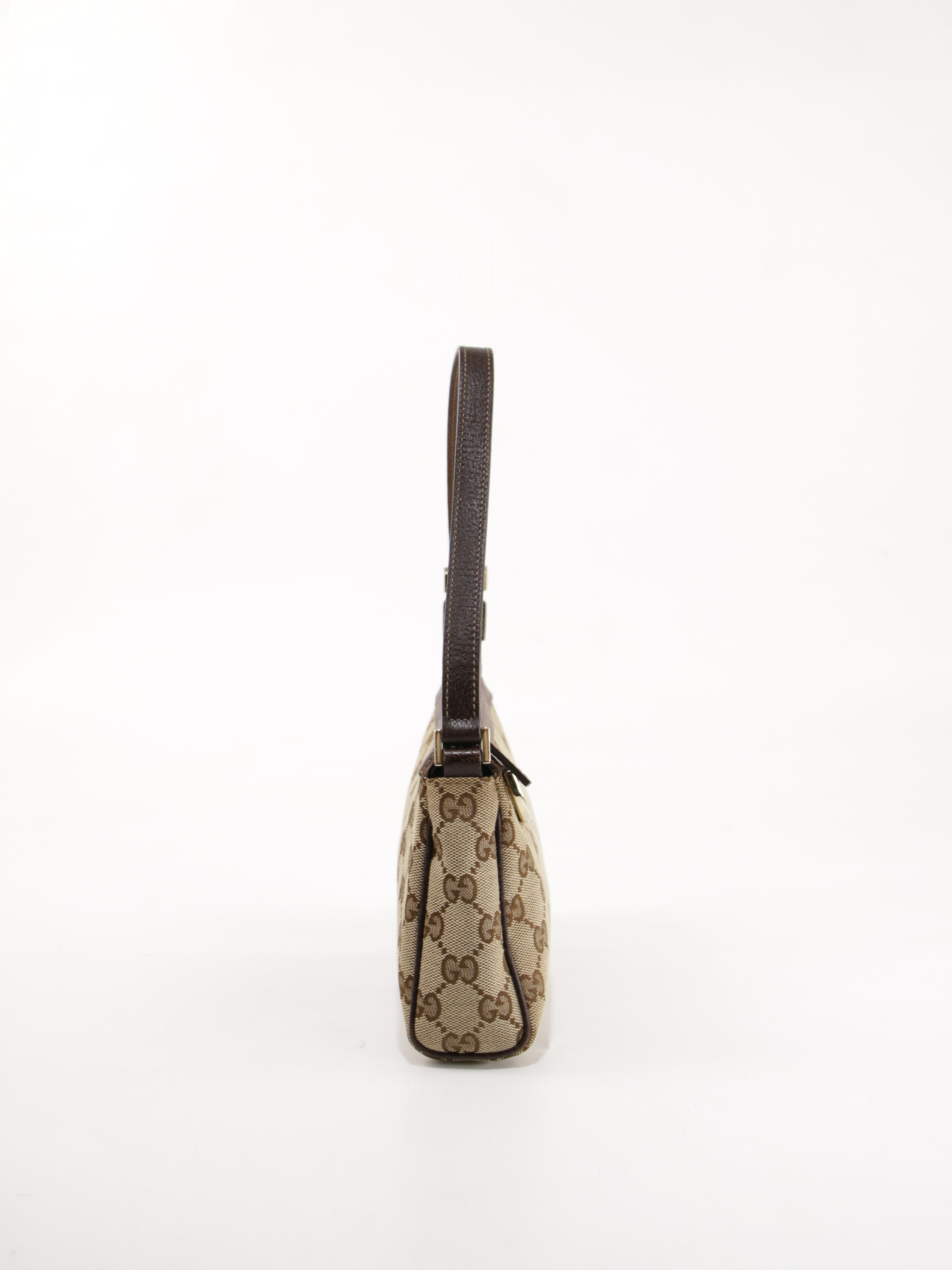 Abbey D-Ring Pochette