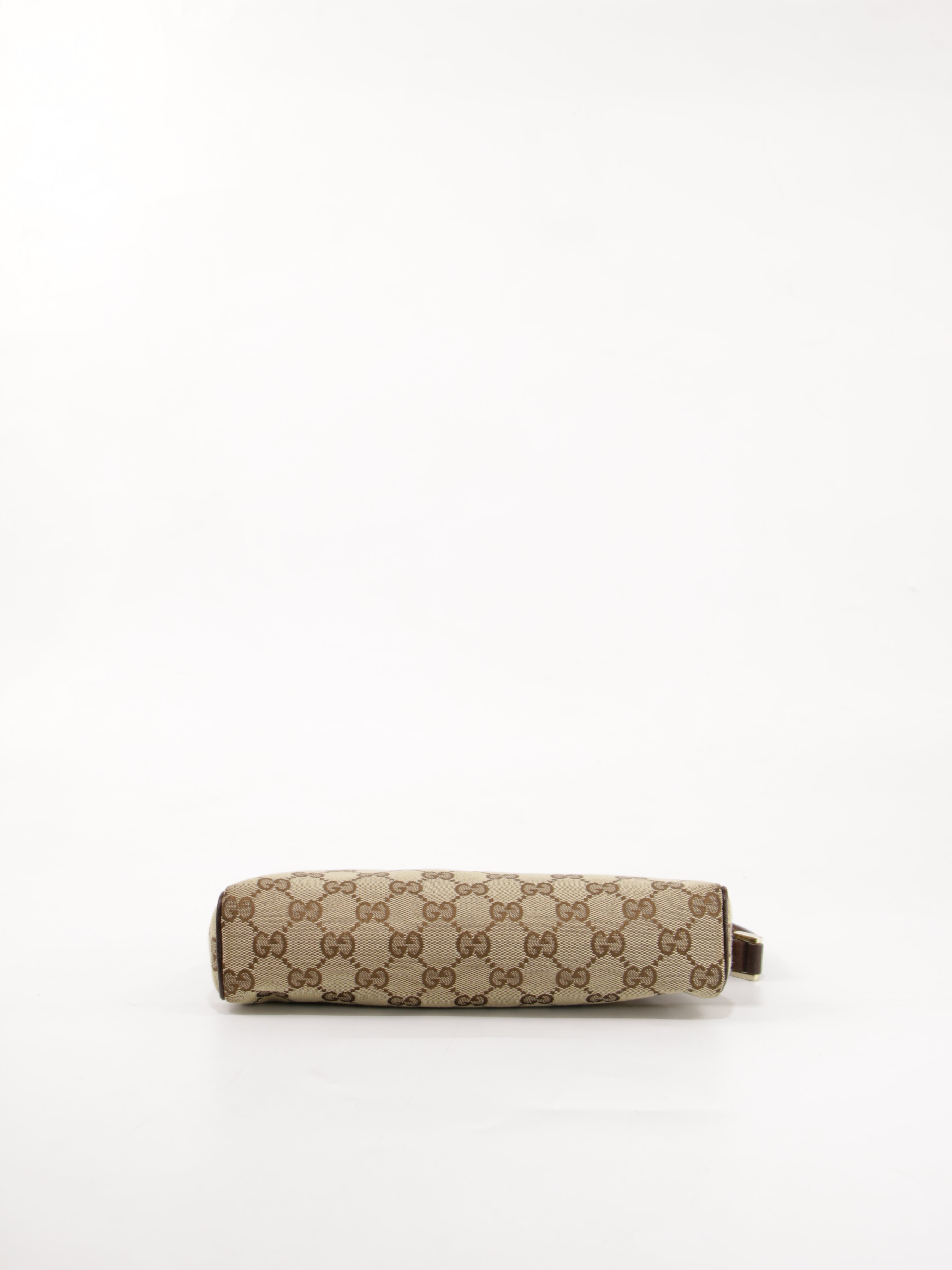 Abbey D-Ring Pochette