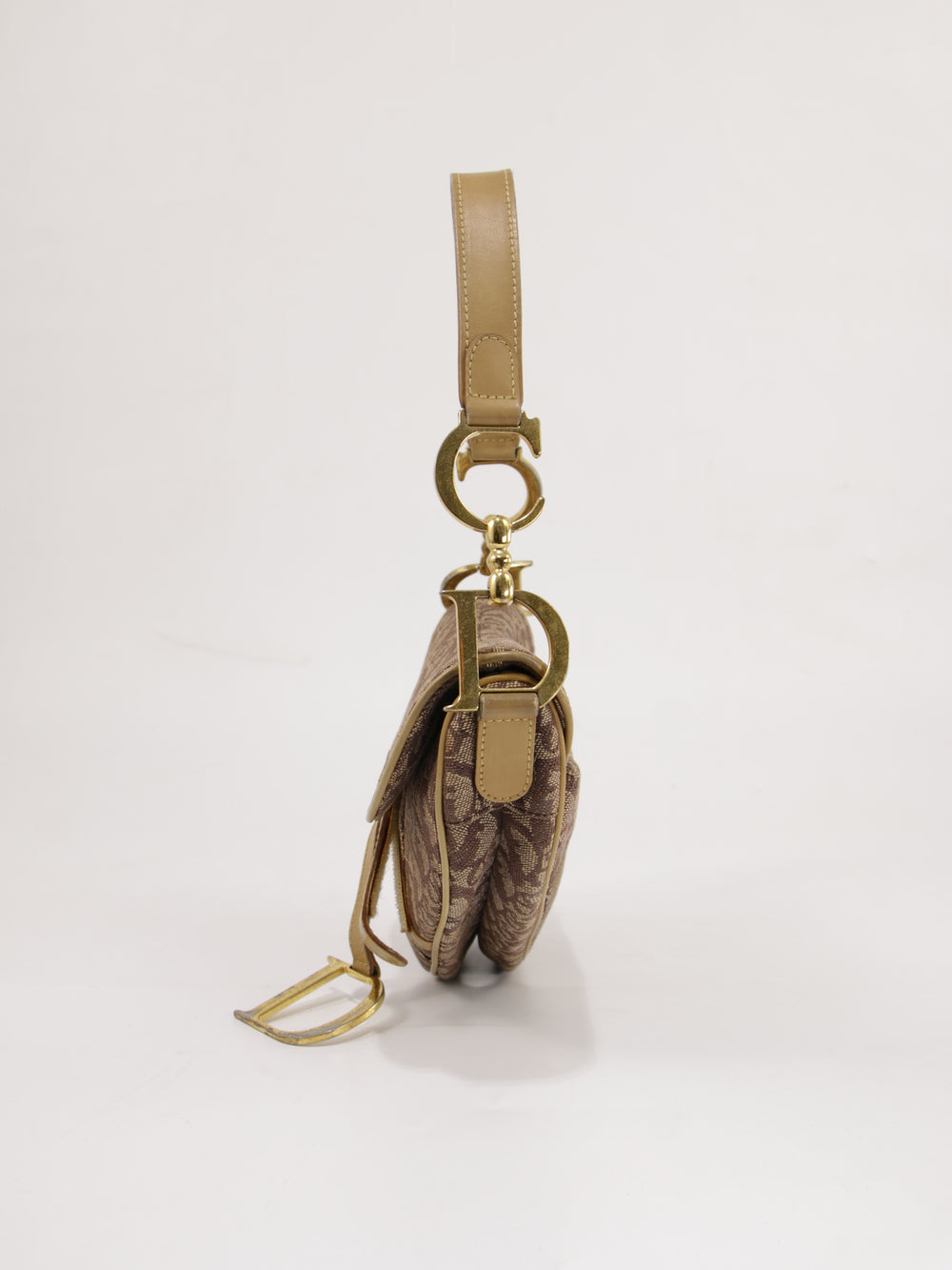 Saddle
