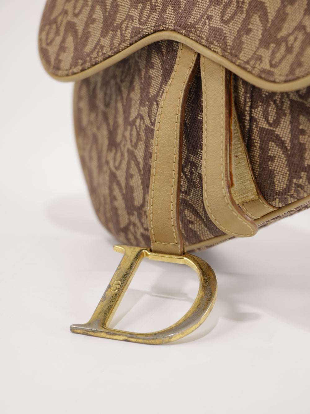 Saddle