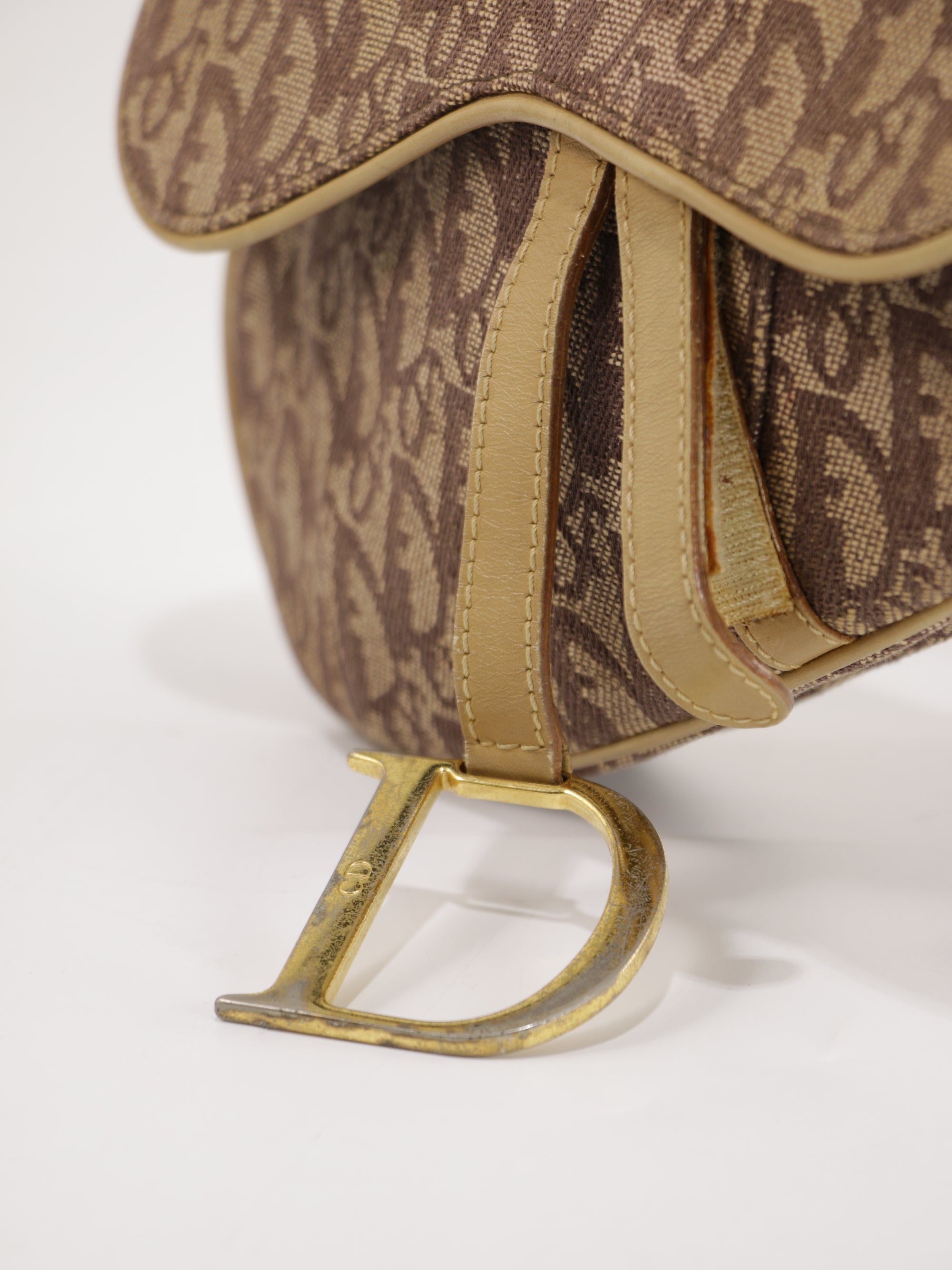 Saddle