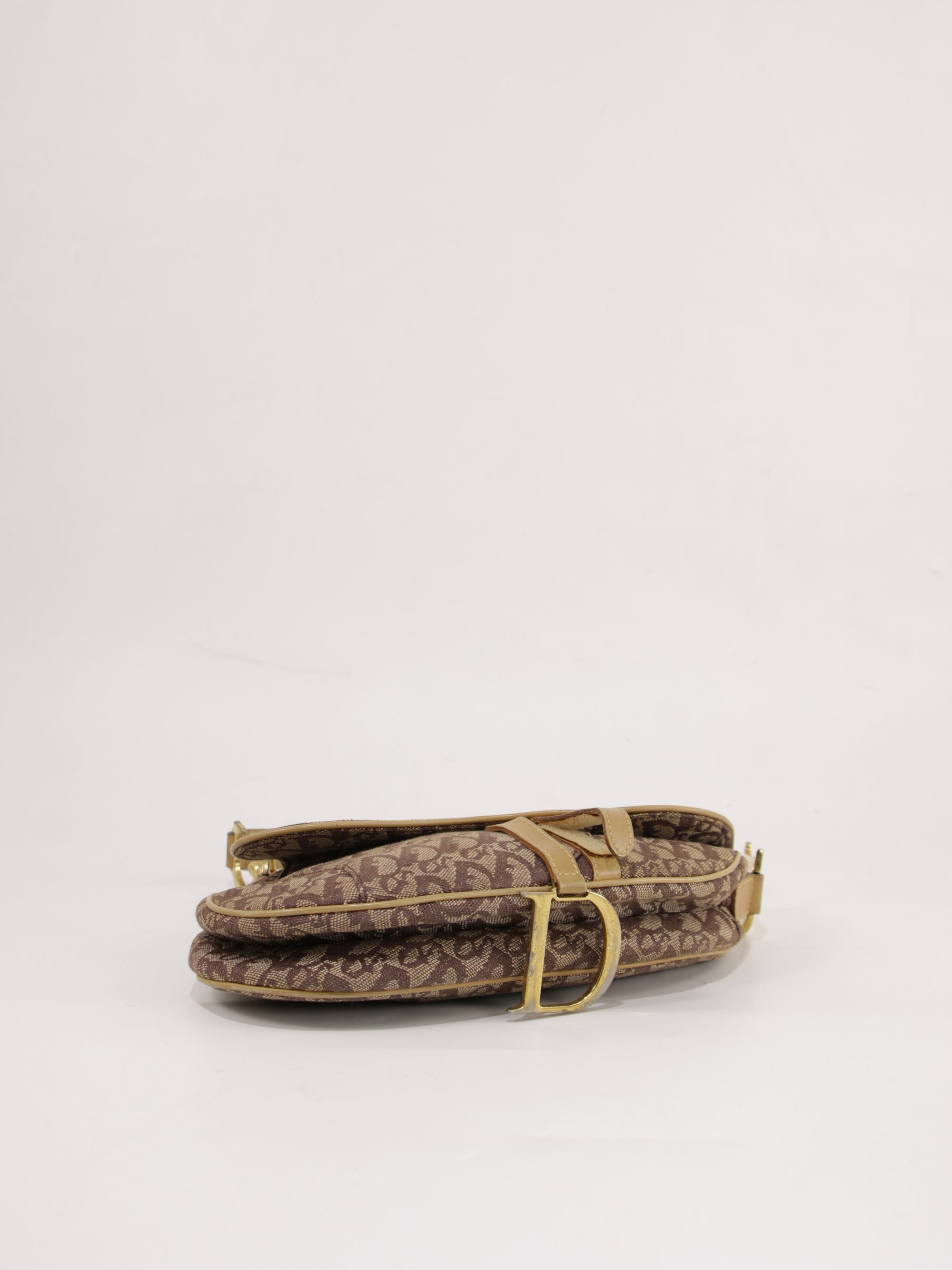 Saddle