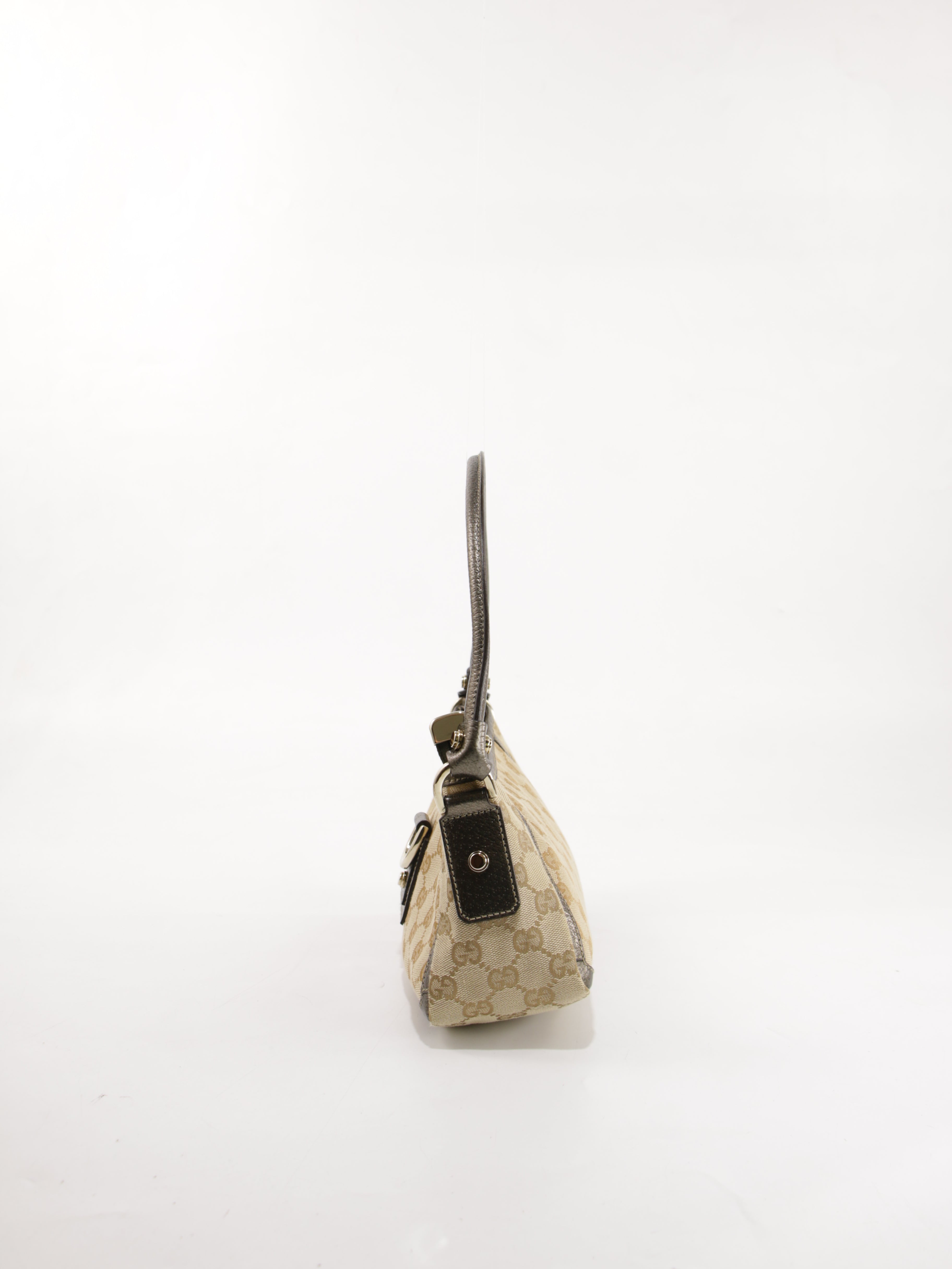 Abbey D-Ring Pochette