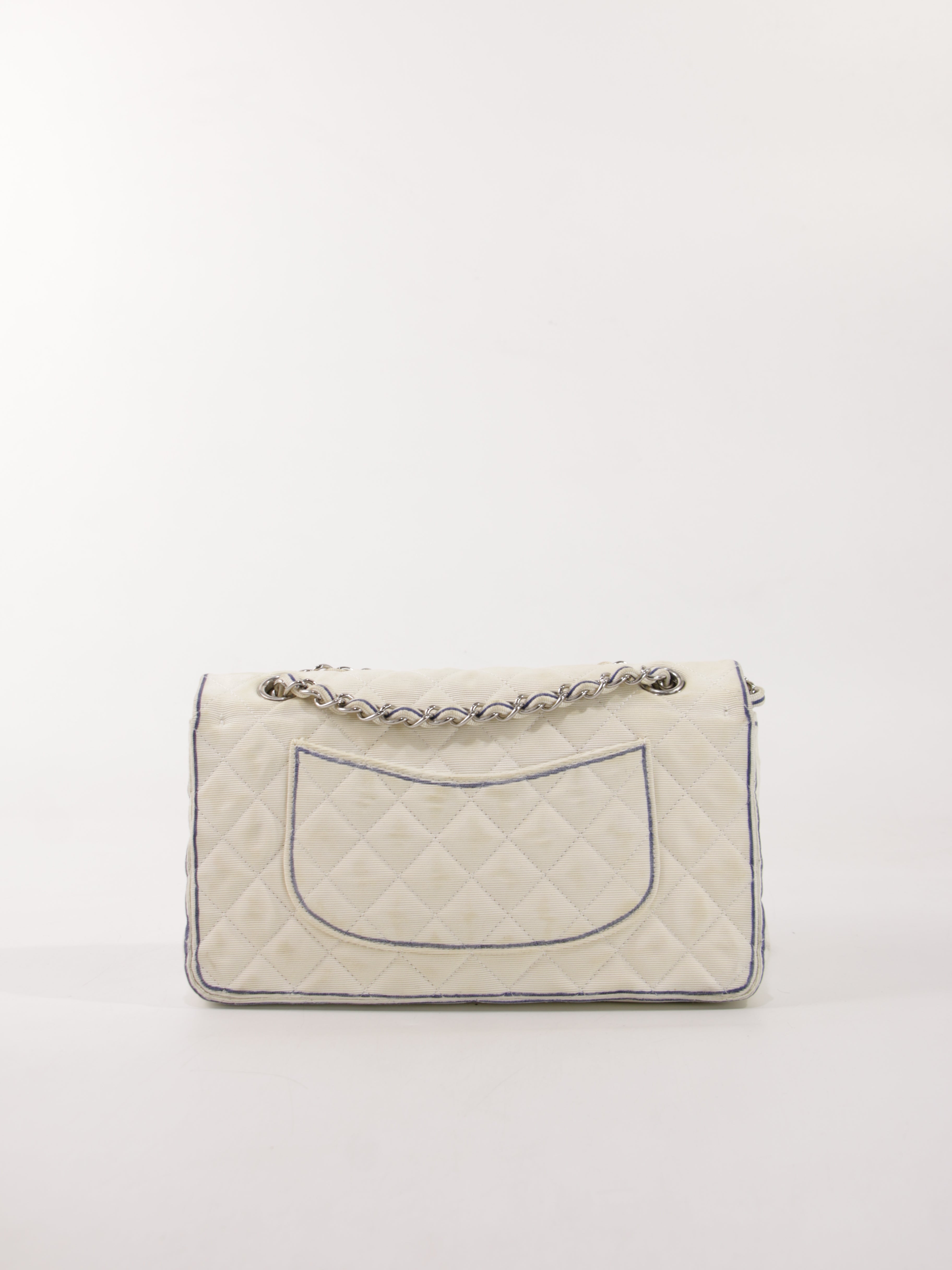 Medium Classic Flap
