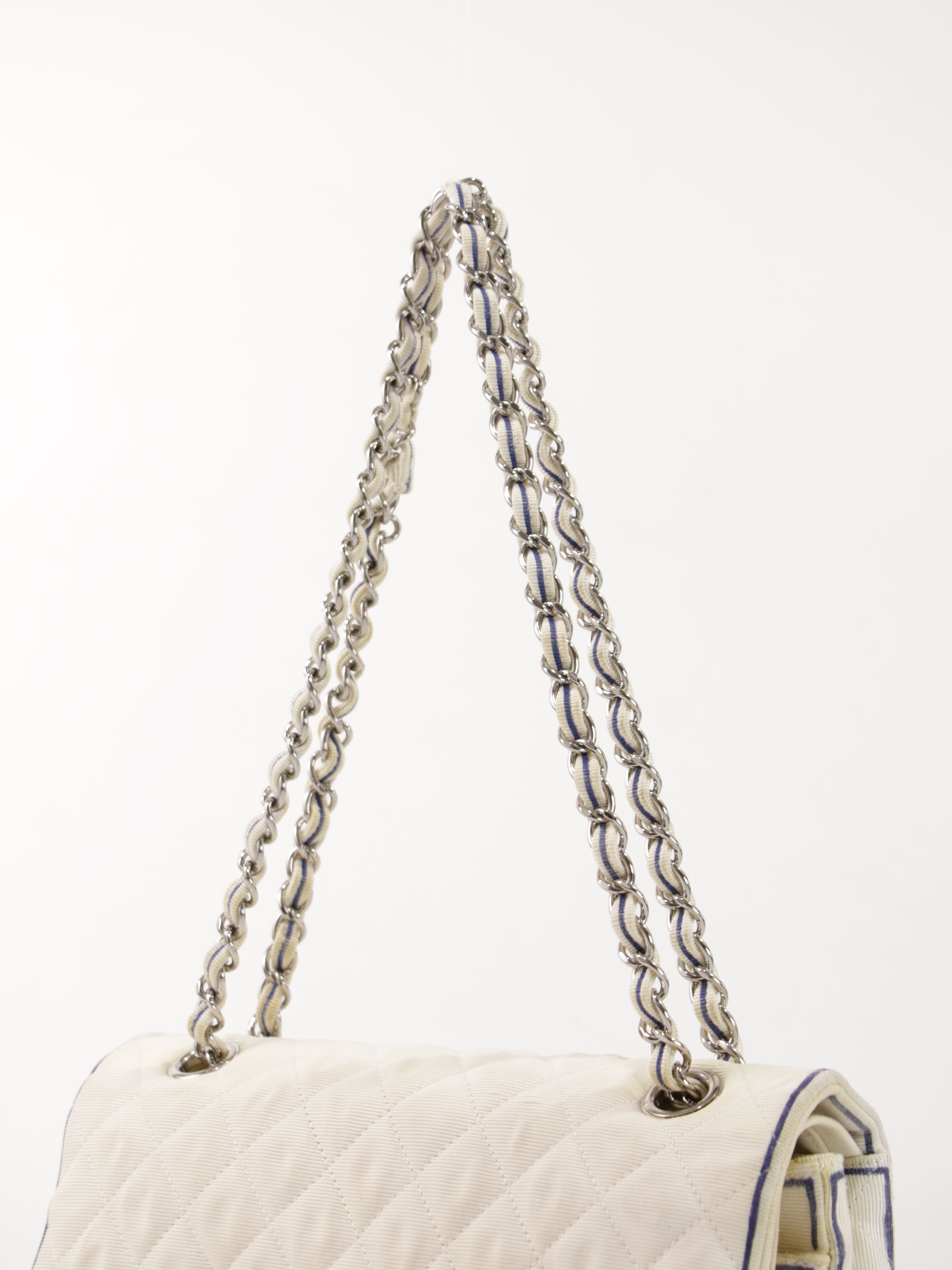 Medium Classic Flap