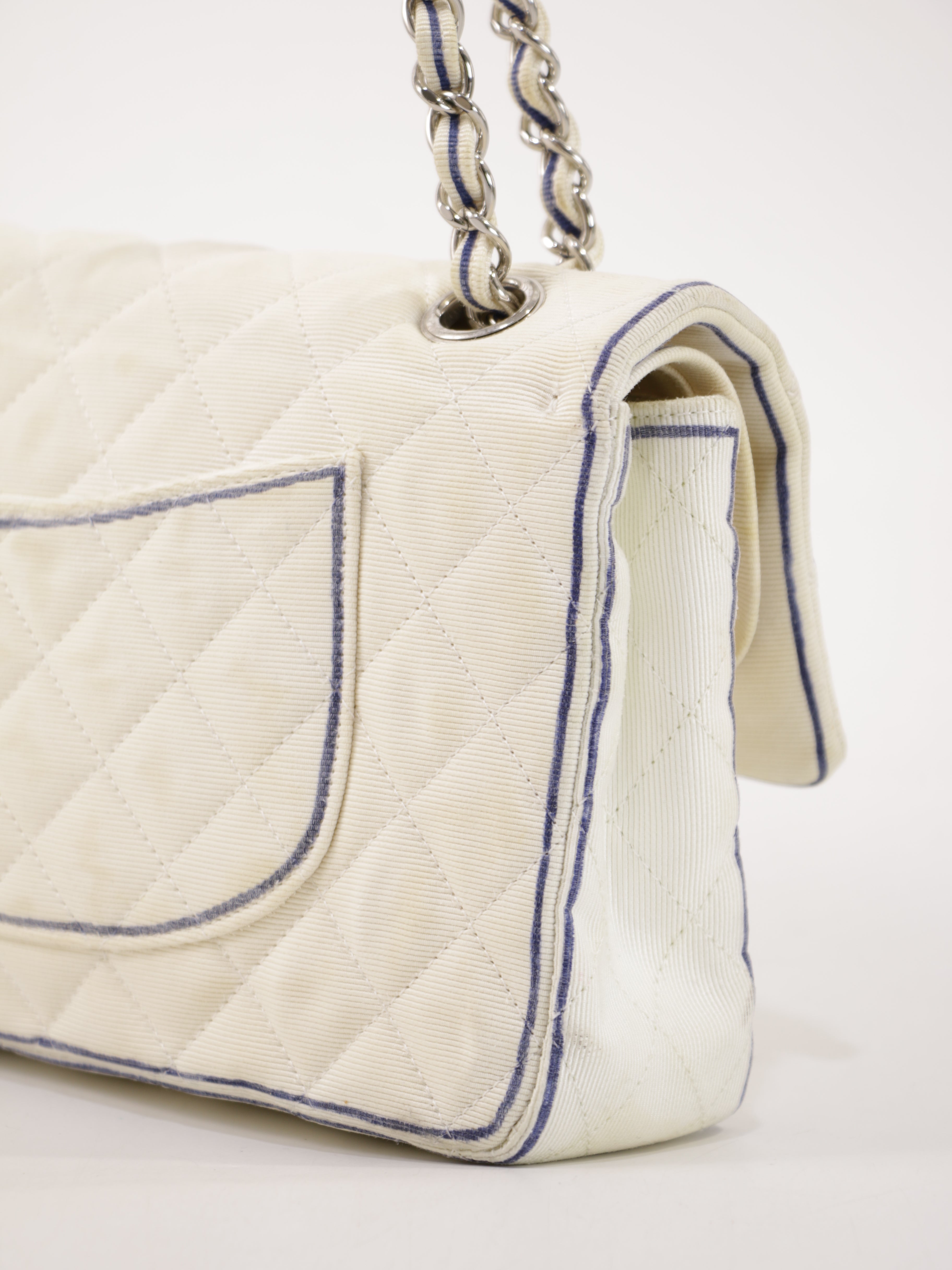 Medium Classic Flap