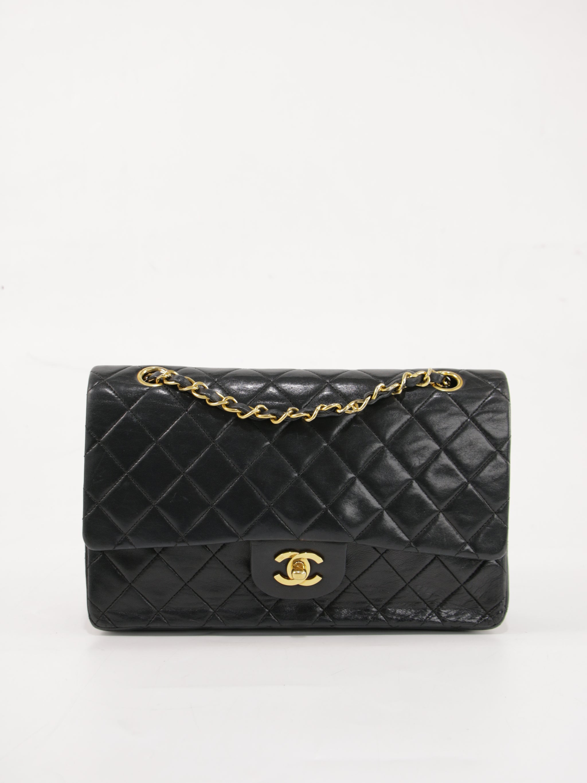 Medium Classic Flap