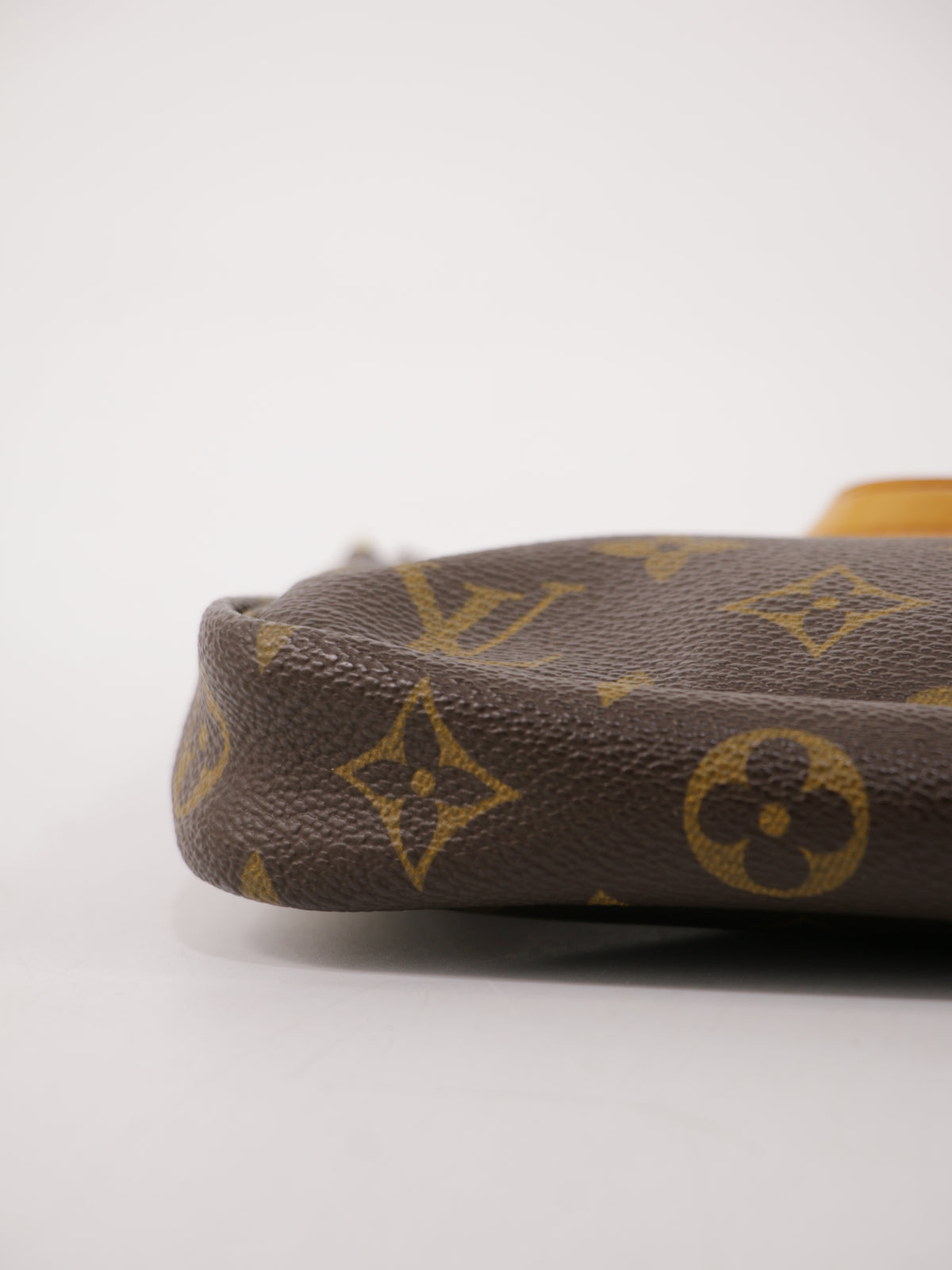 Louis Vuitton Accessories Pochette
