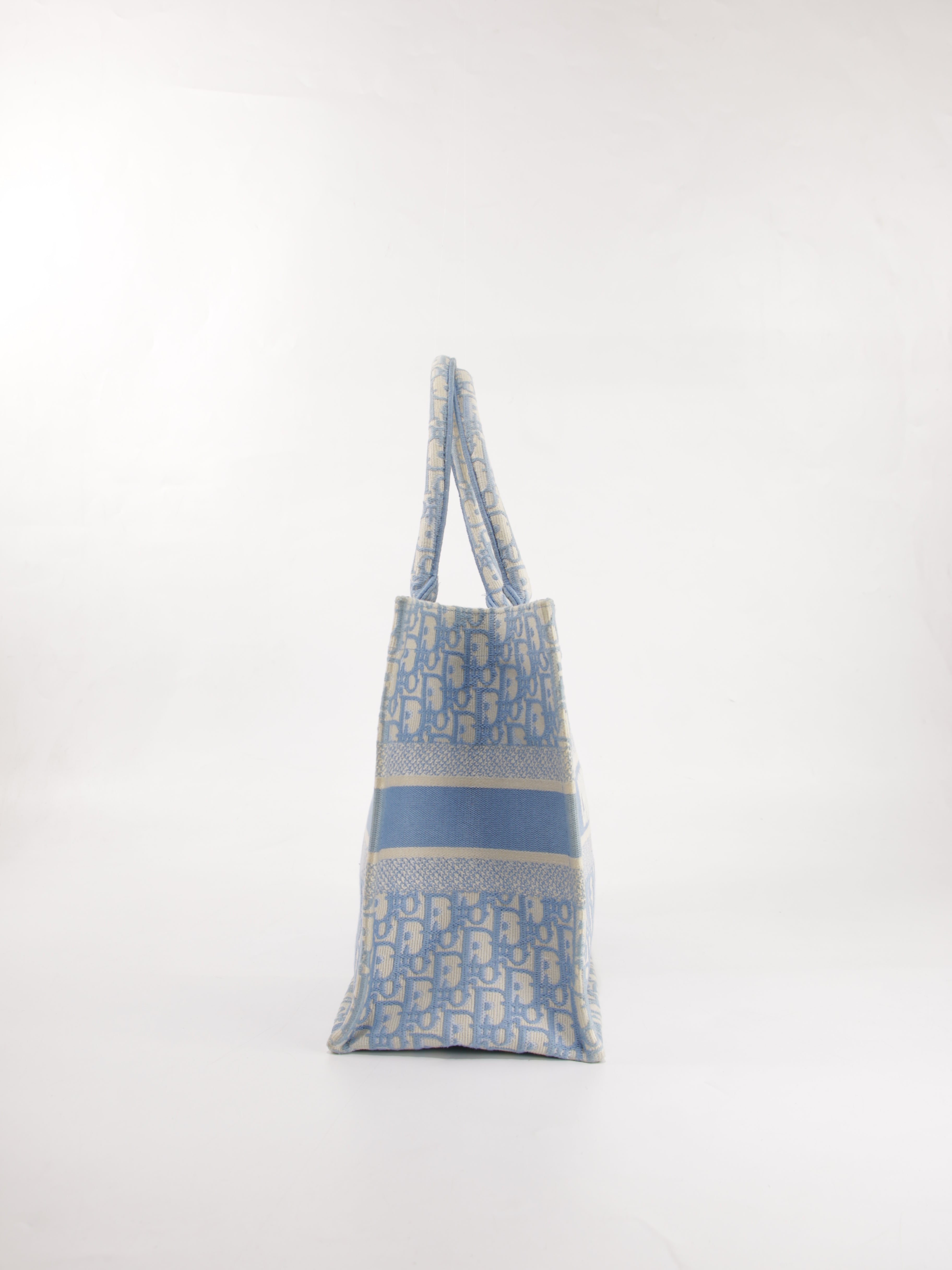 Medium Book Tote
