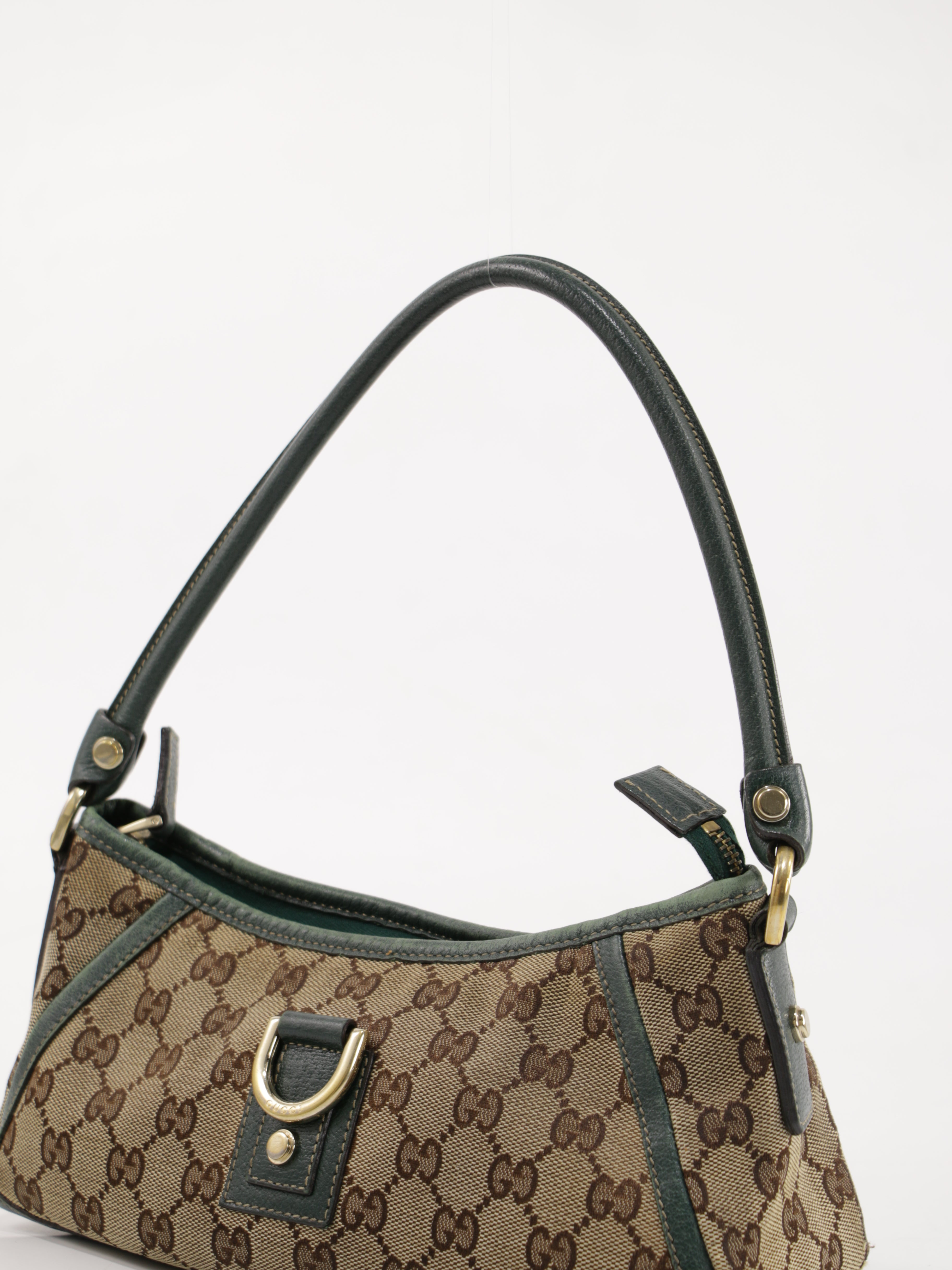 Abbey D-Ring Pochette