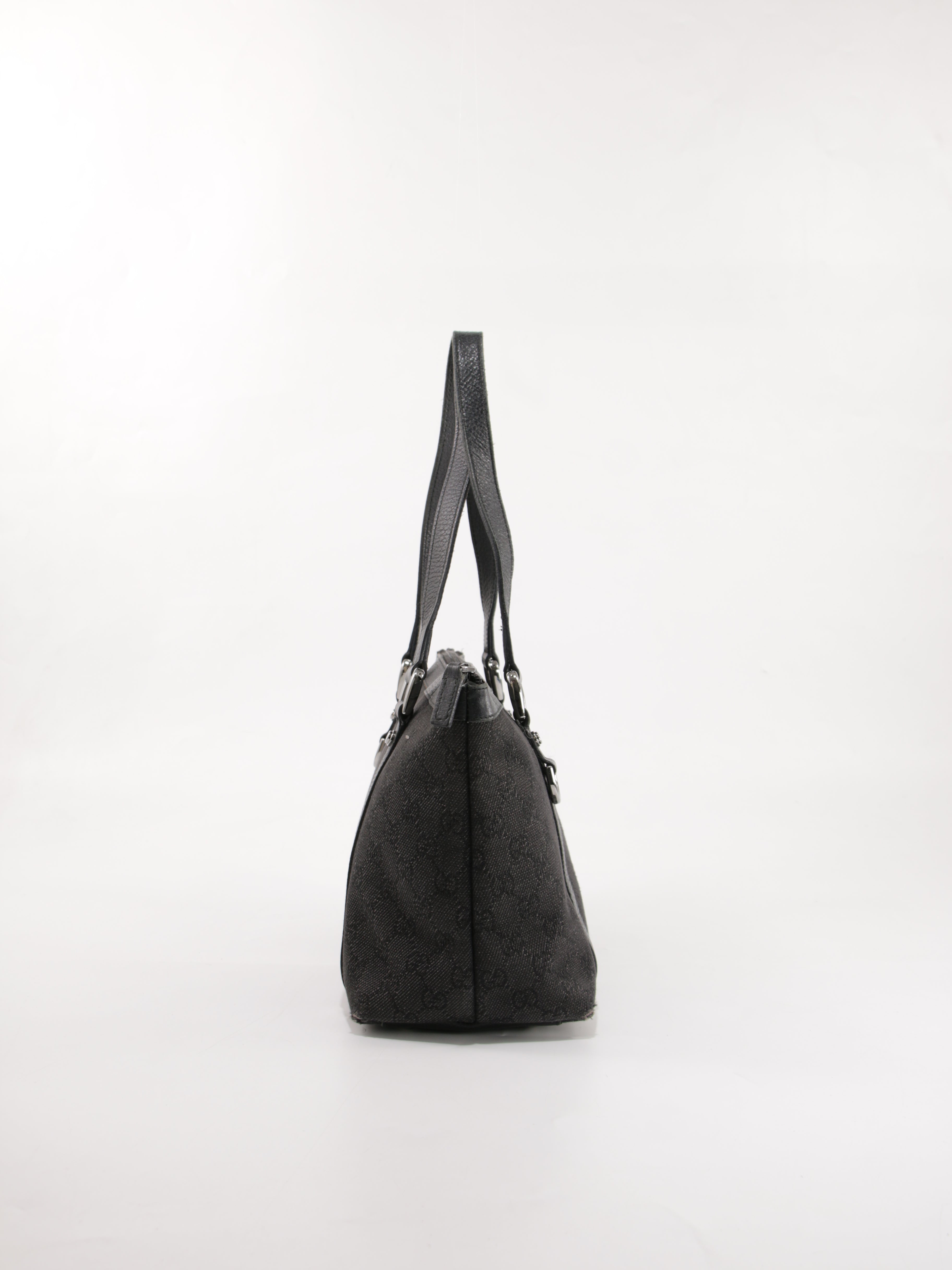 Abbey Zip Tote