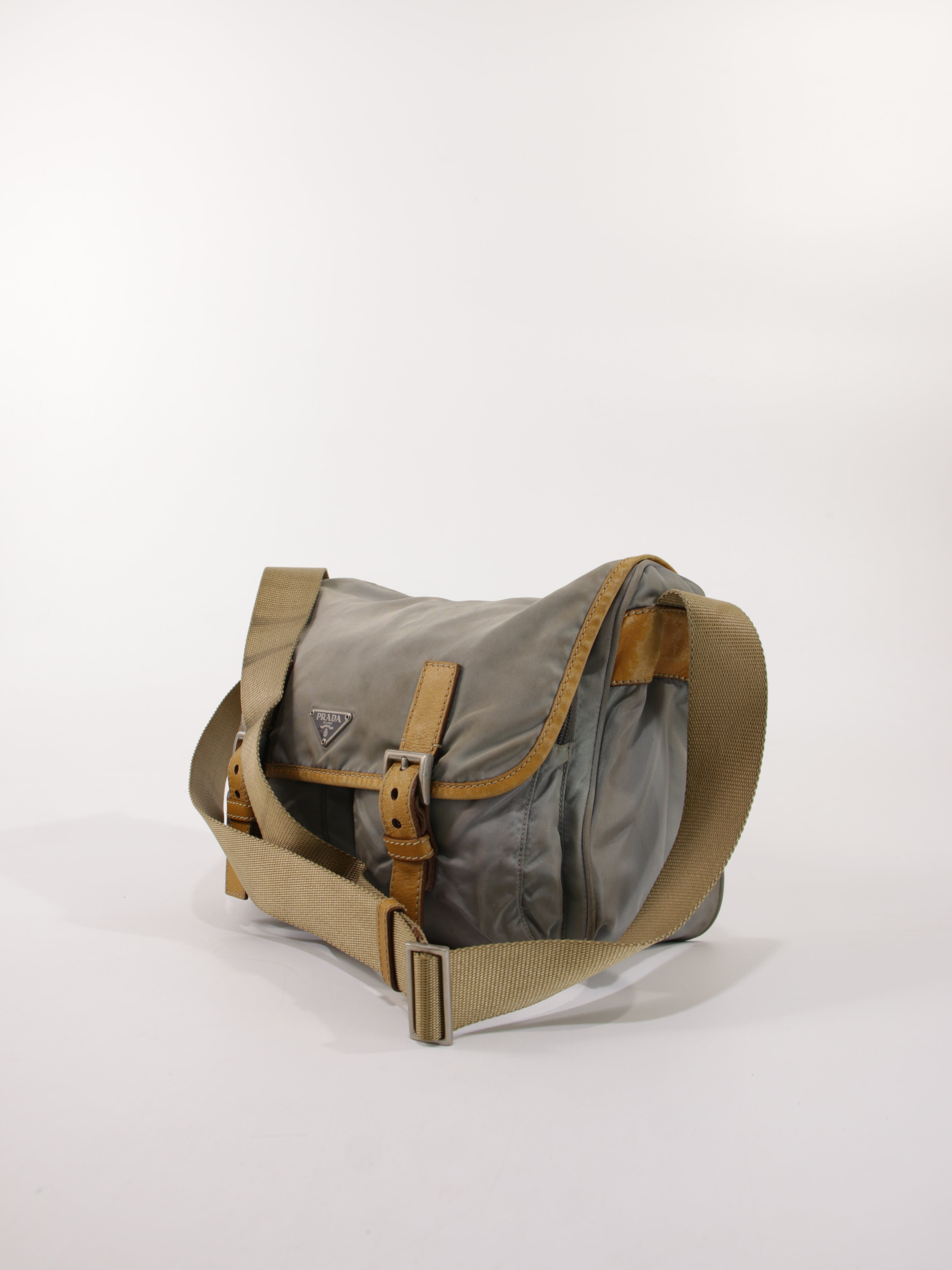 Double Buckle Messenger