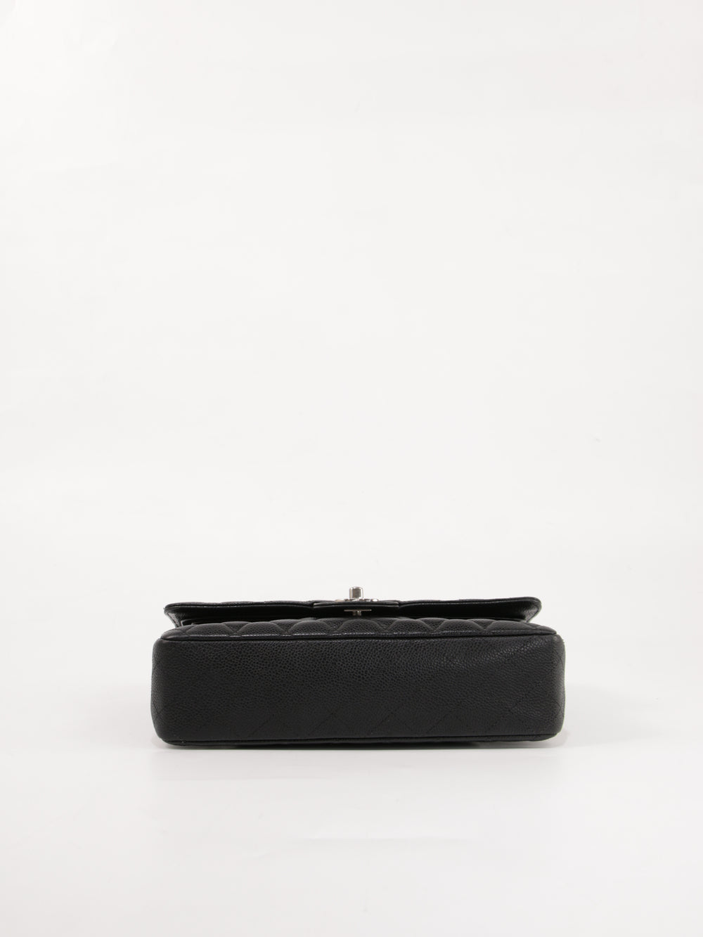 Medium Classic Flap