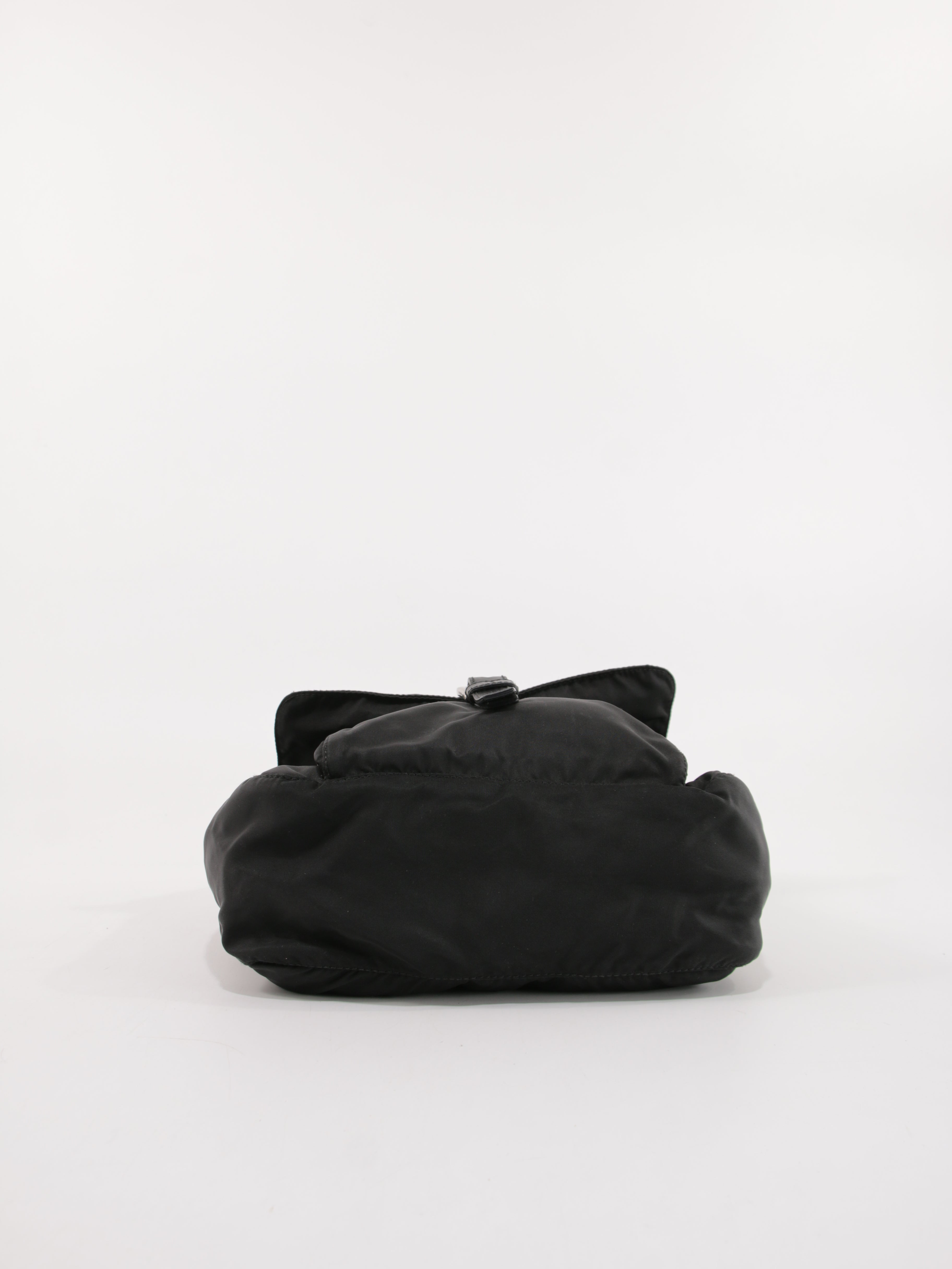 Single Buckle Messenger