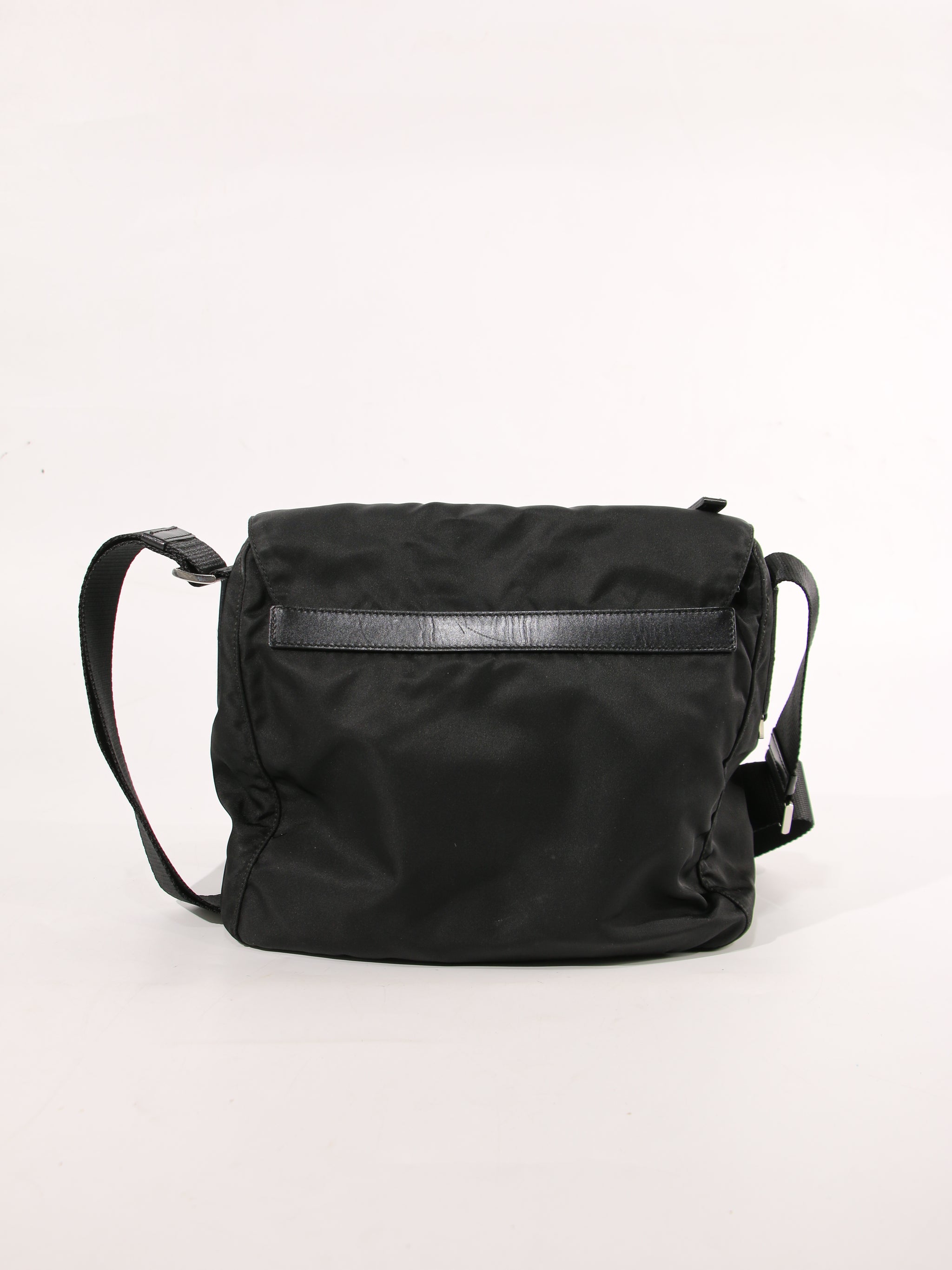 Single Buckle Messenger