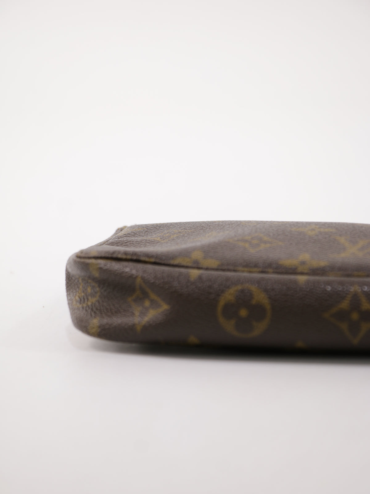 Louis Vuitton Accessories Pochette