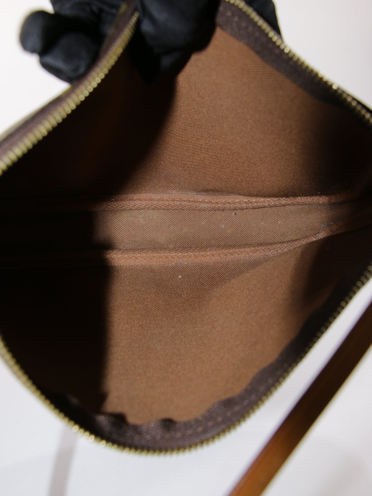 Louis Vuitton Accessories Pochette