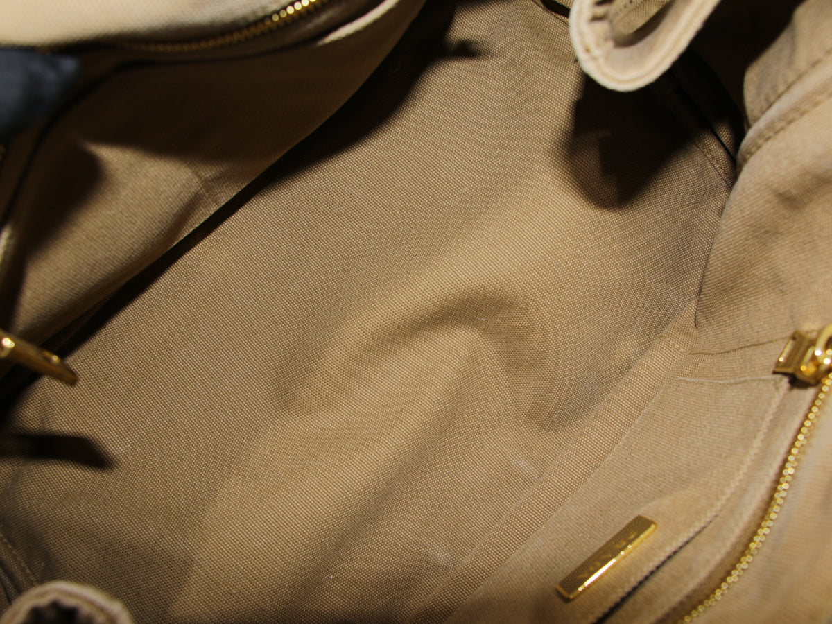 Prada Medium Canapa