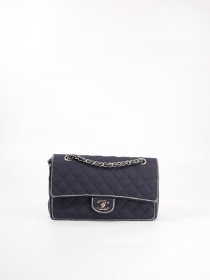 Medium Classic Flap