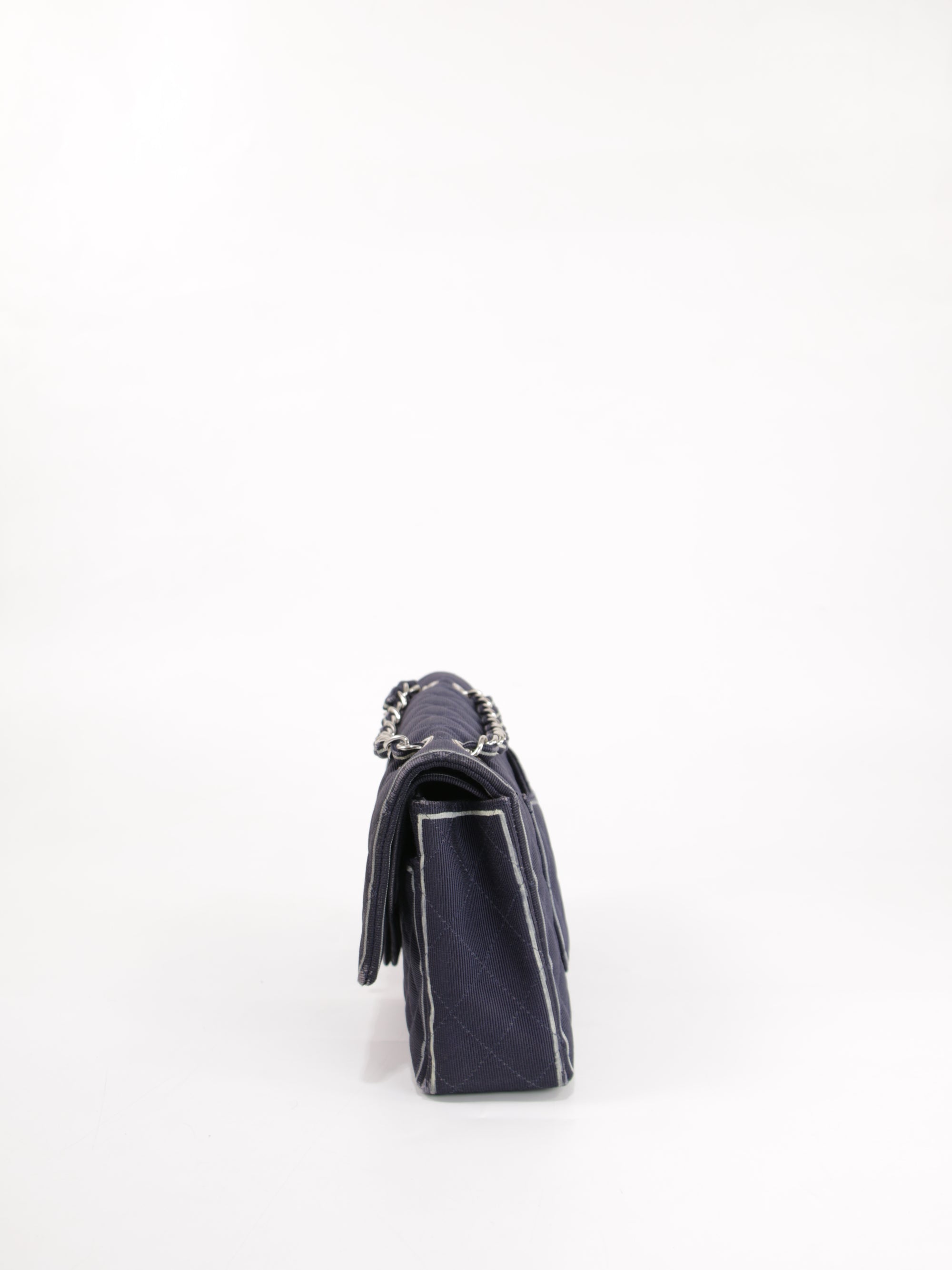 Medium Classic Flap