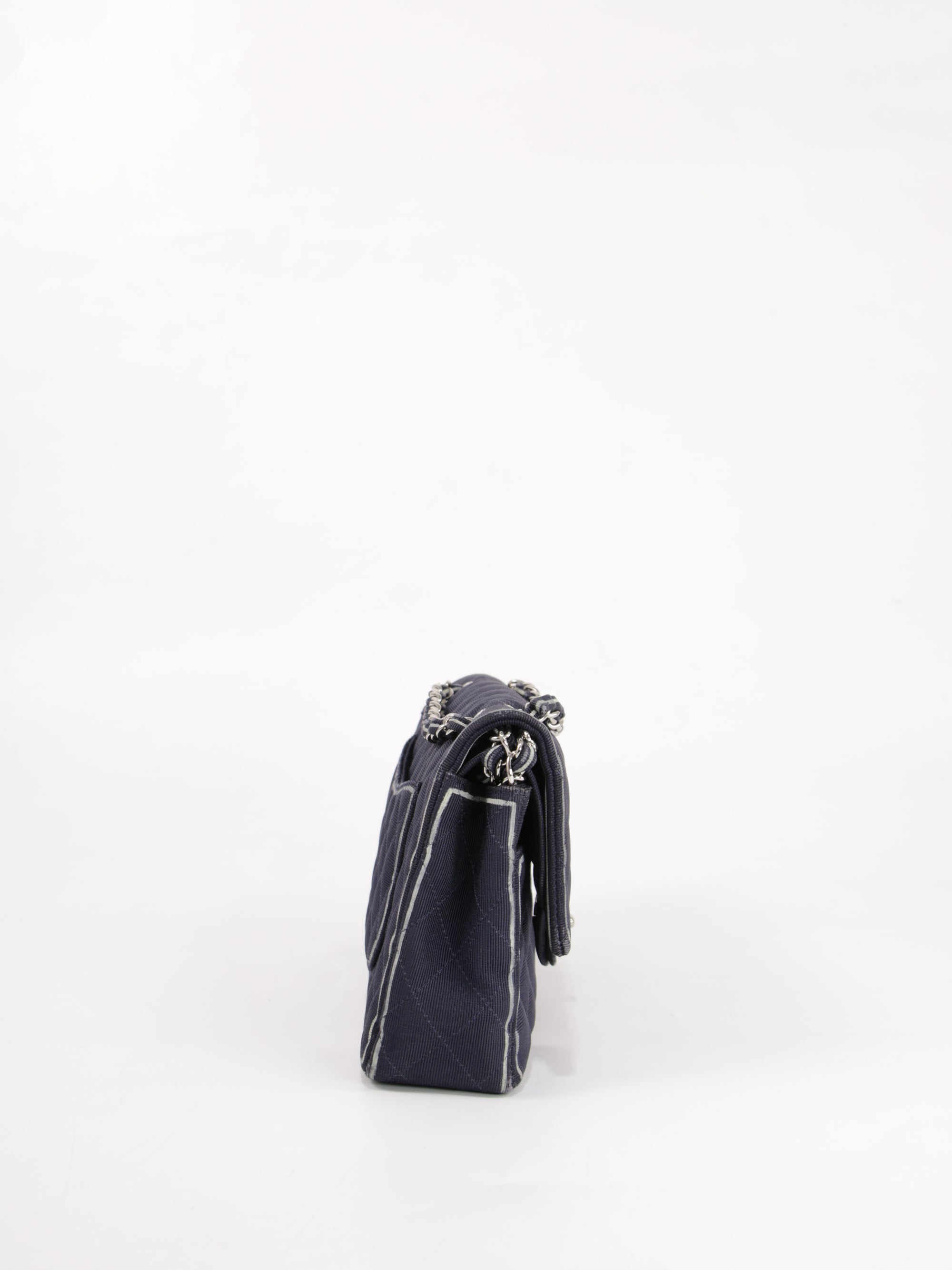 Medium Classic Flap