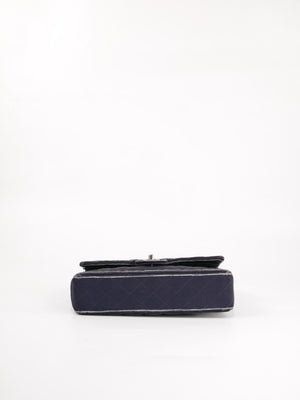 Medium Classic Flap