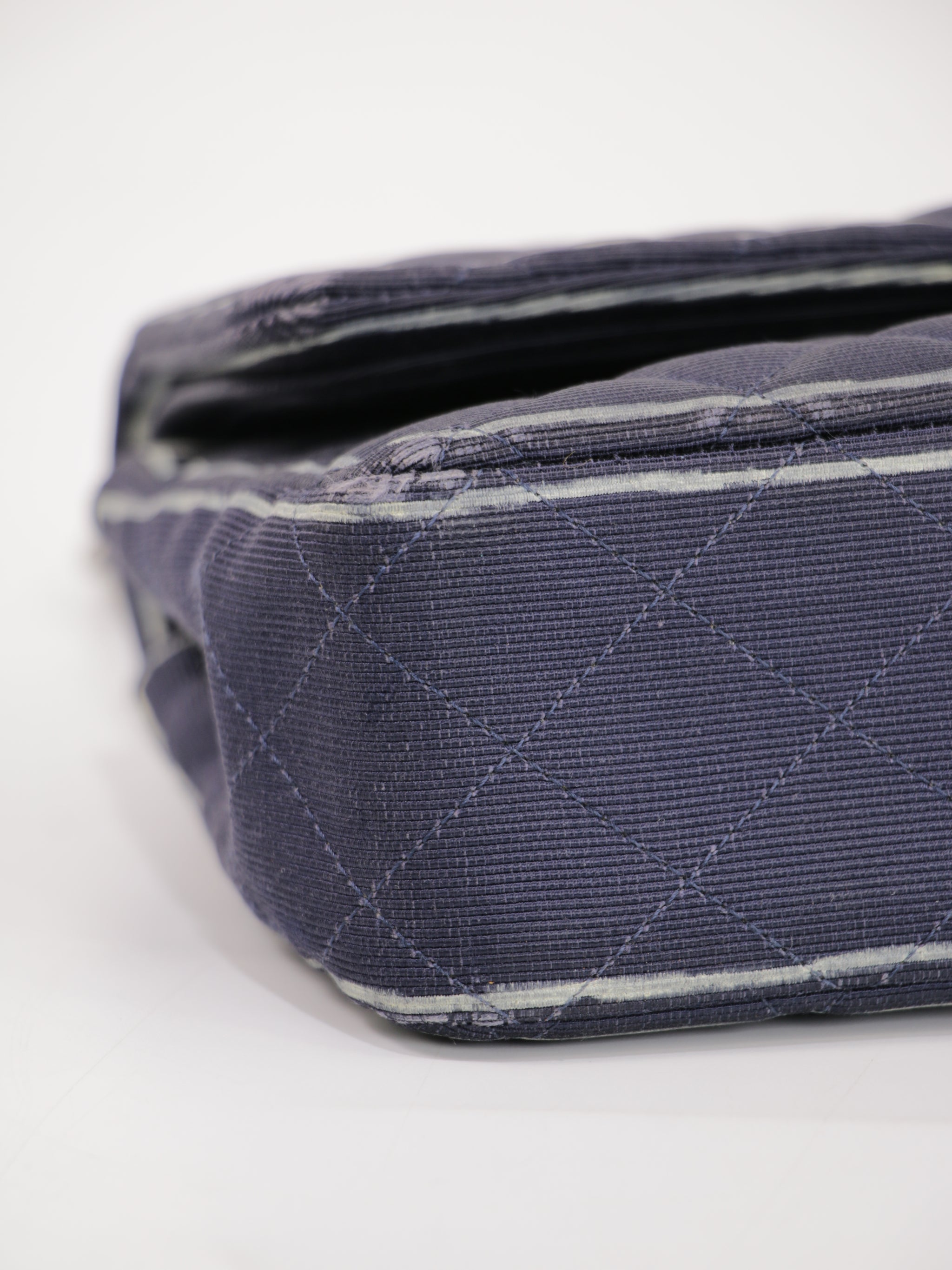 Medium Classic Flap