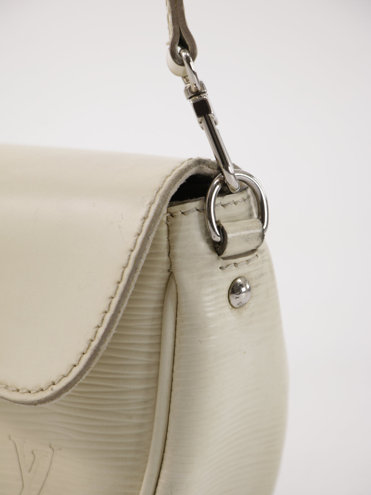 Louis Vuitton Pochette Montaigne