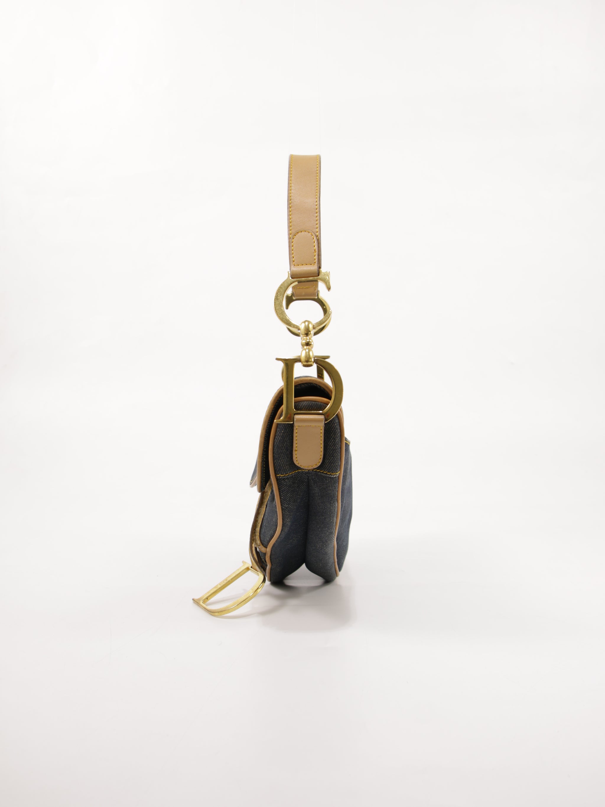 Saddle