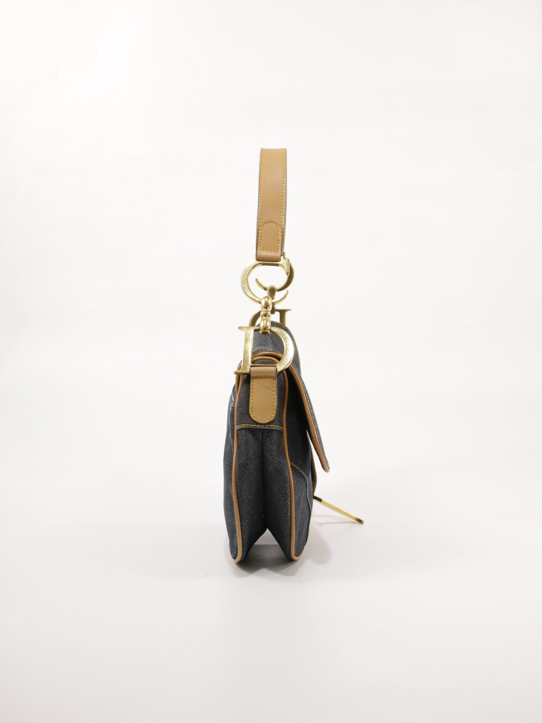 Saddle