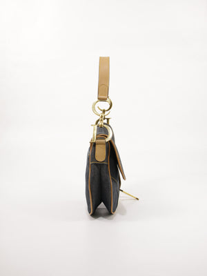 Saddle