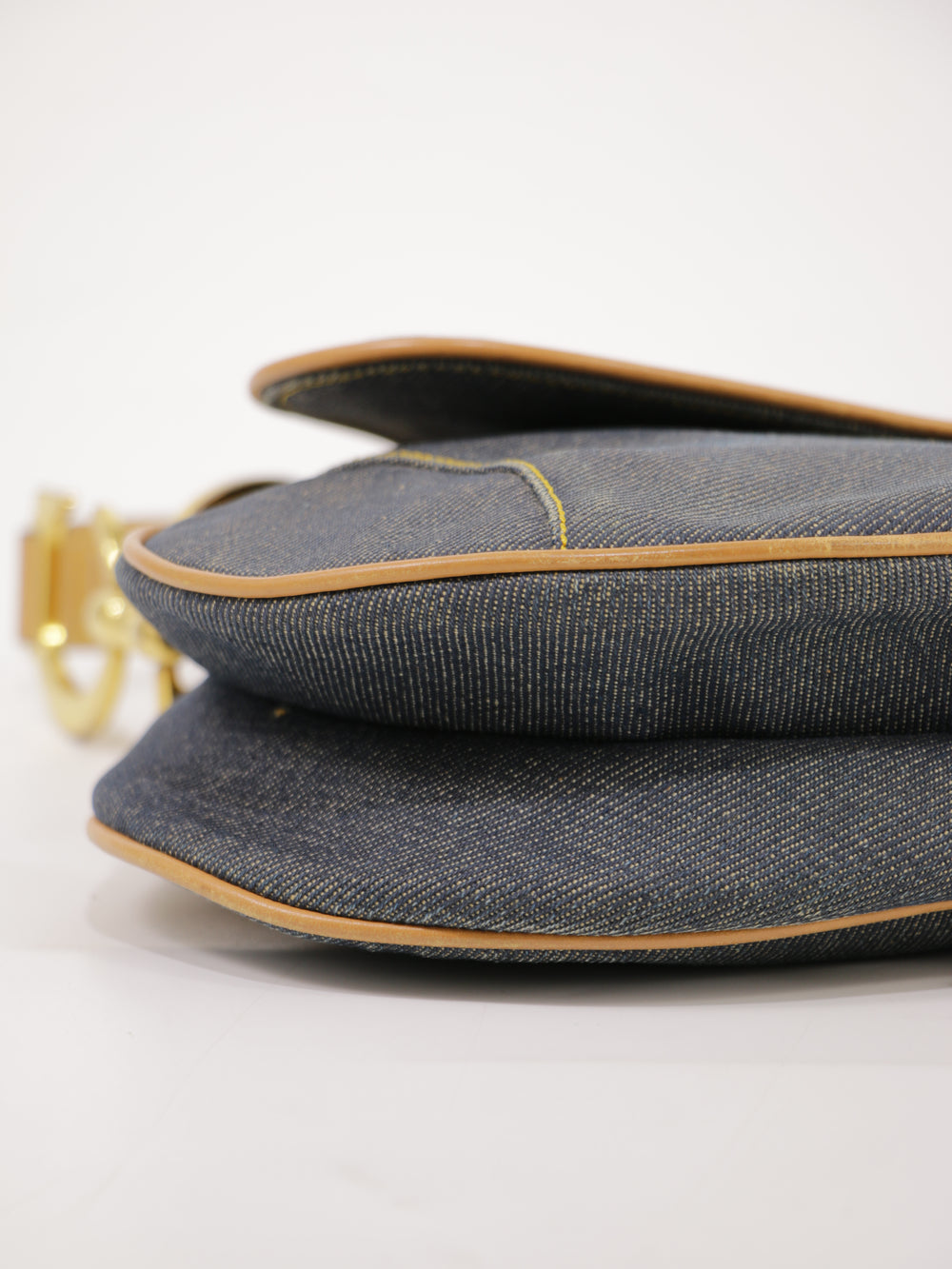 Saddle