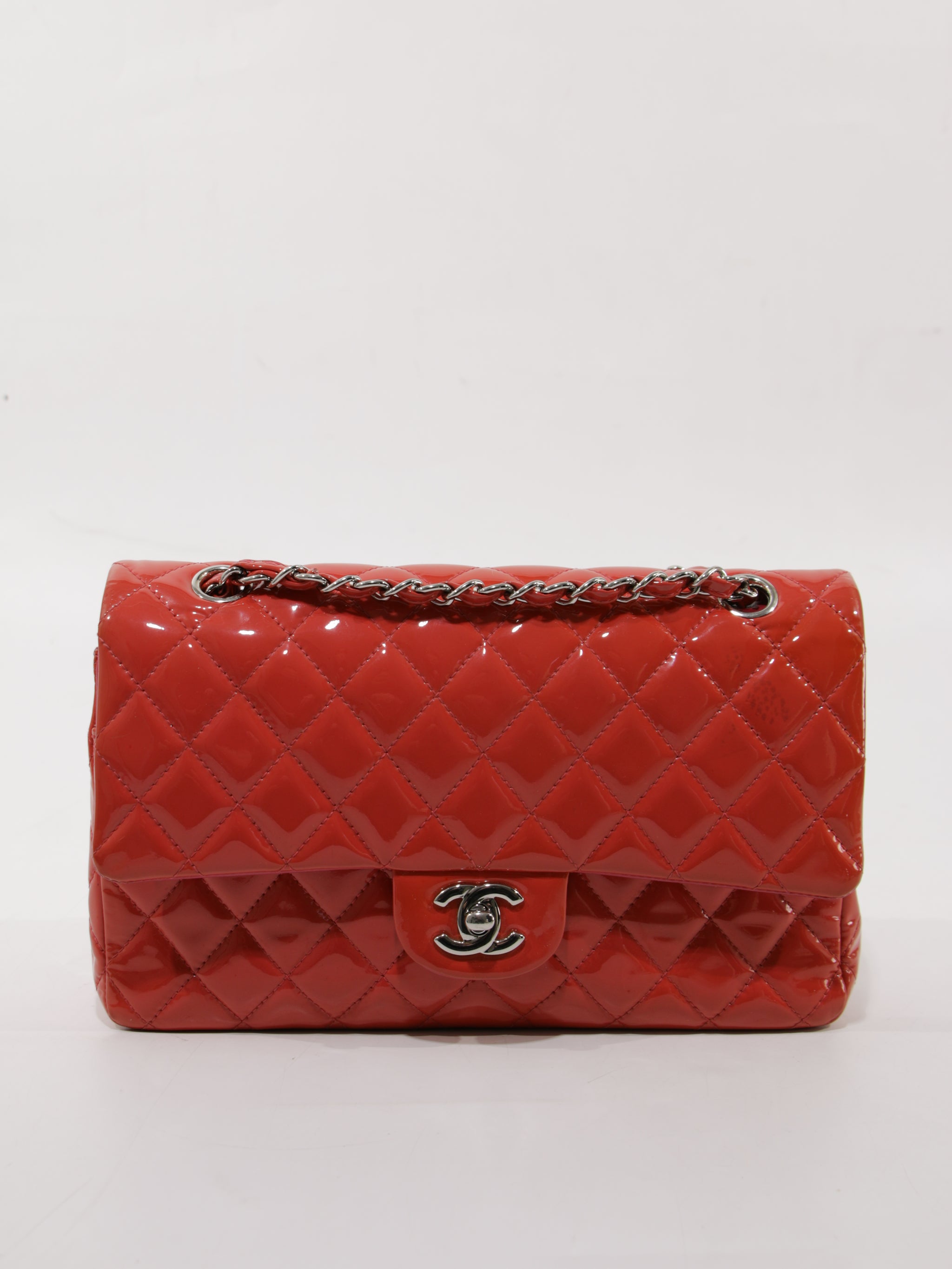 Medium Classic Flap