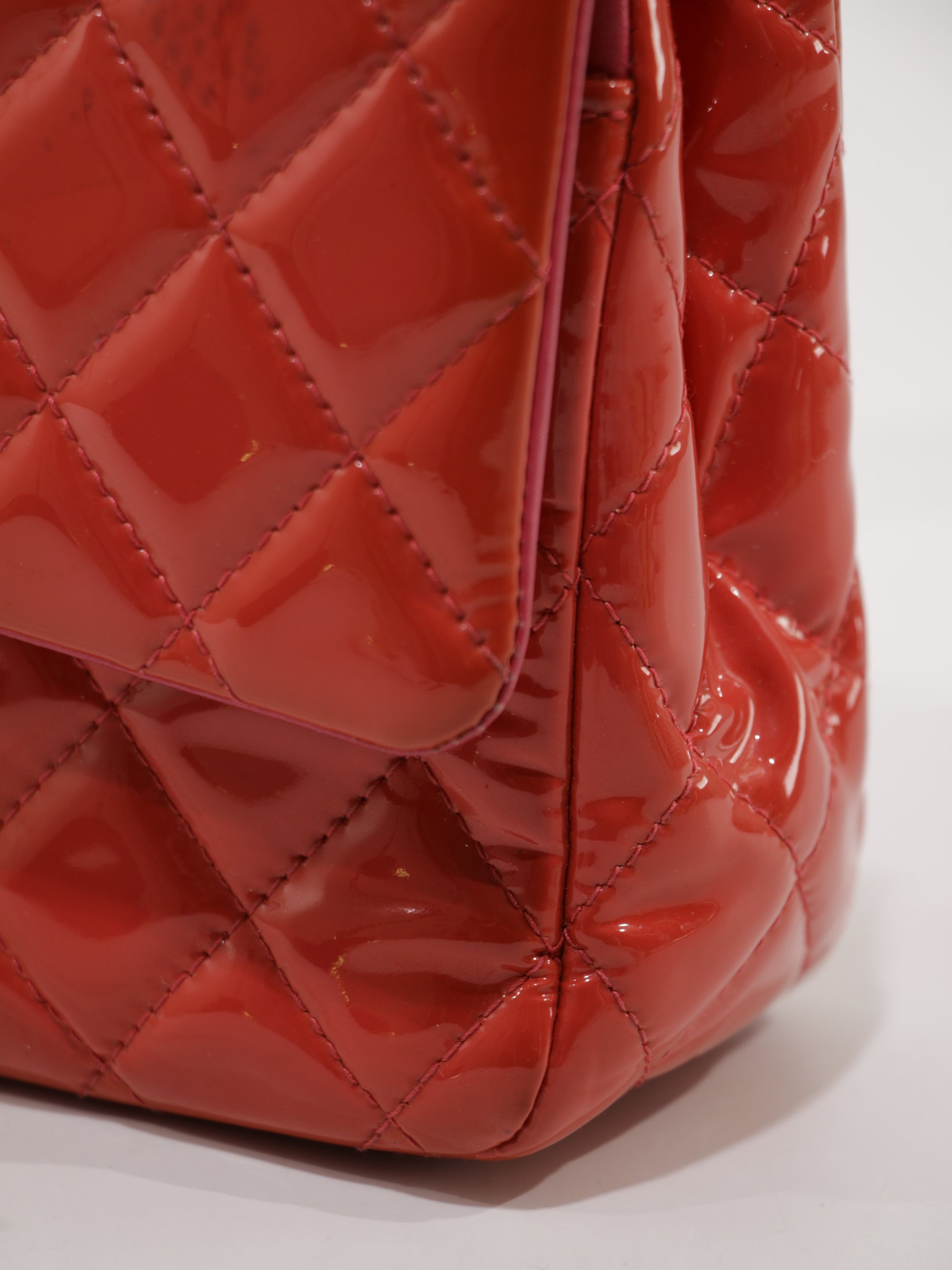 Medium Classic Flap