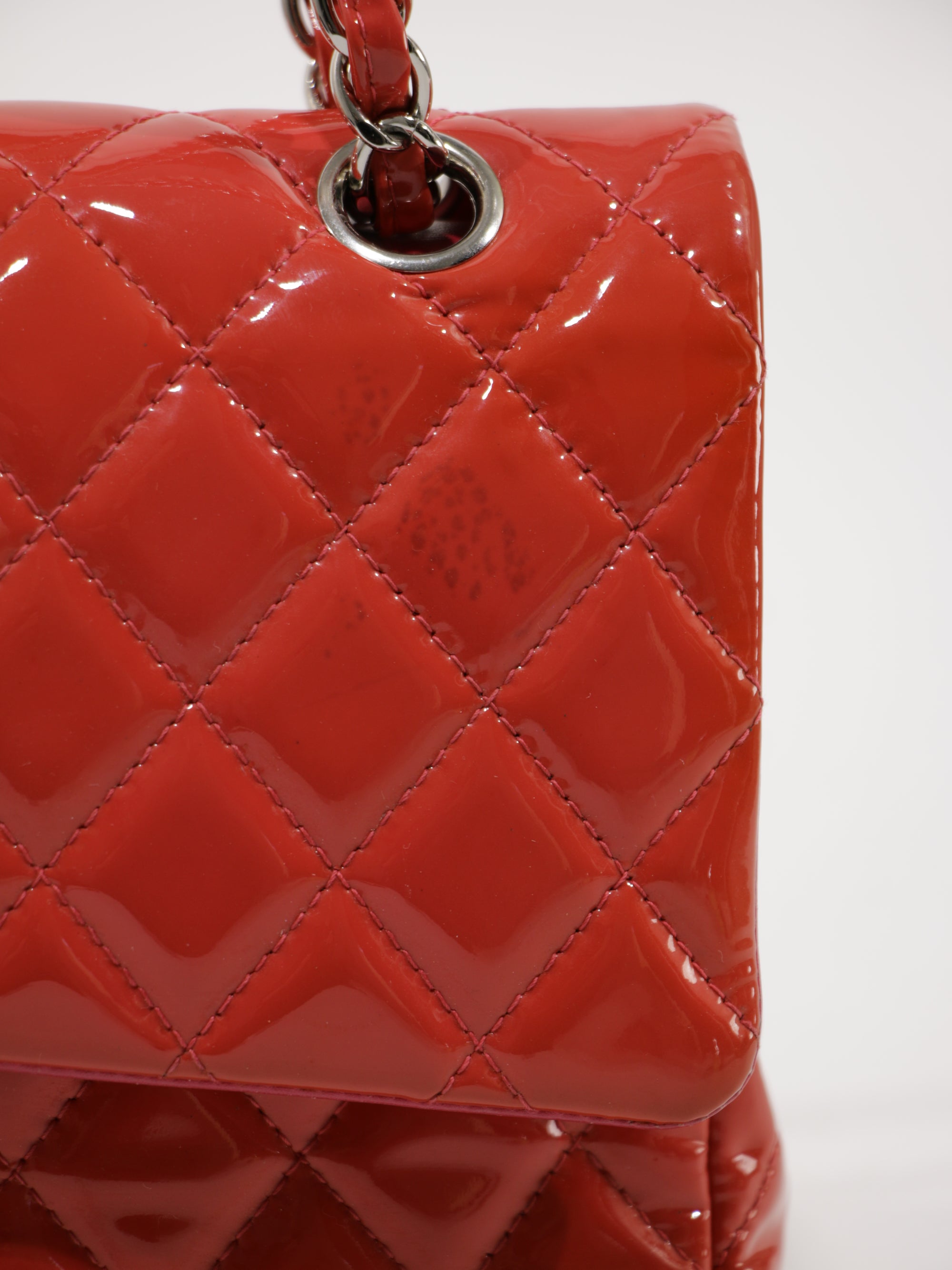 Medium Classic Flap