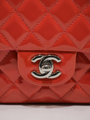 Medium Classic Flap