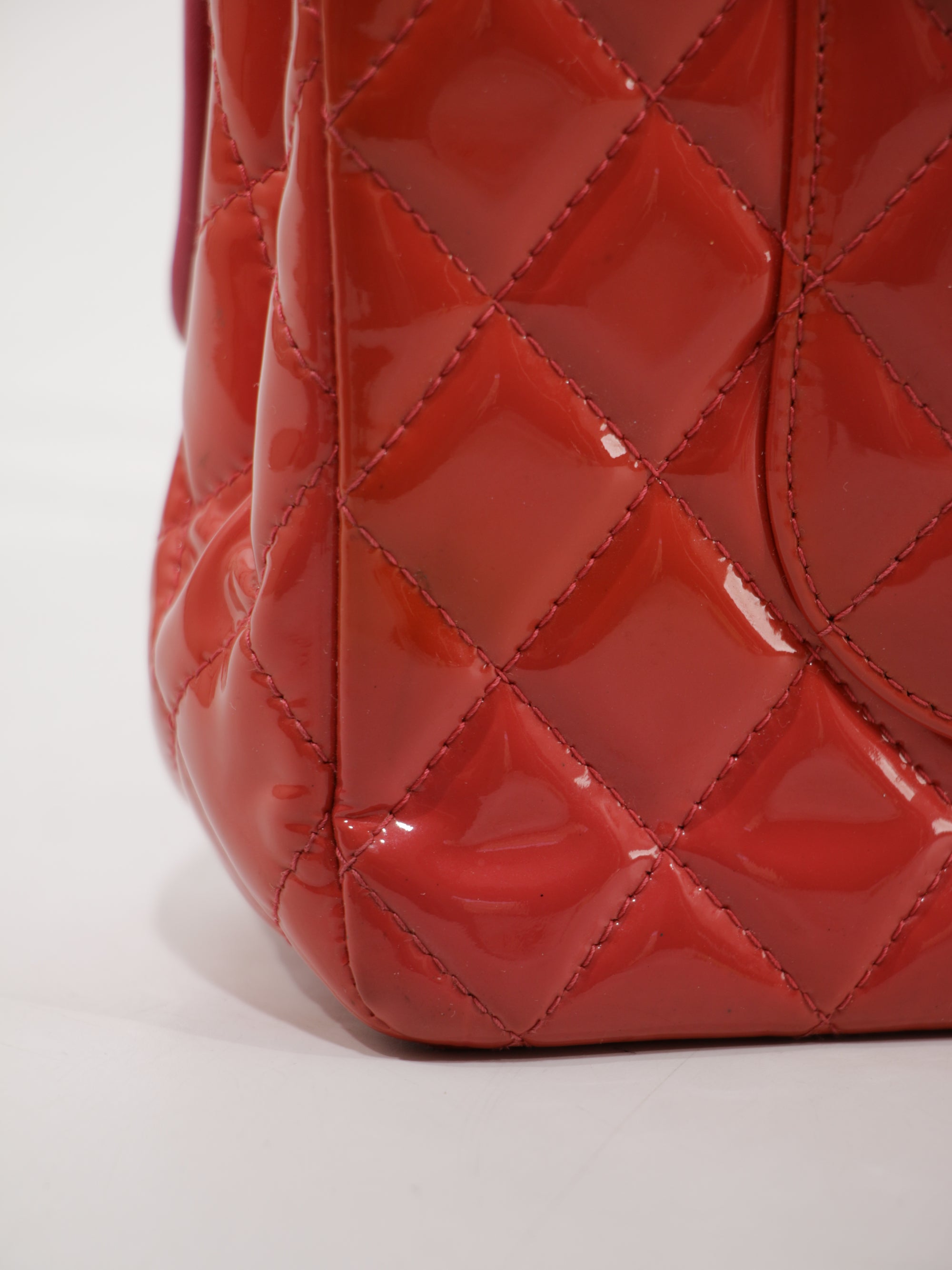 Medium Classic Flap