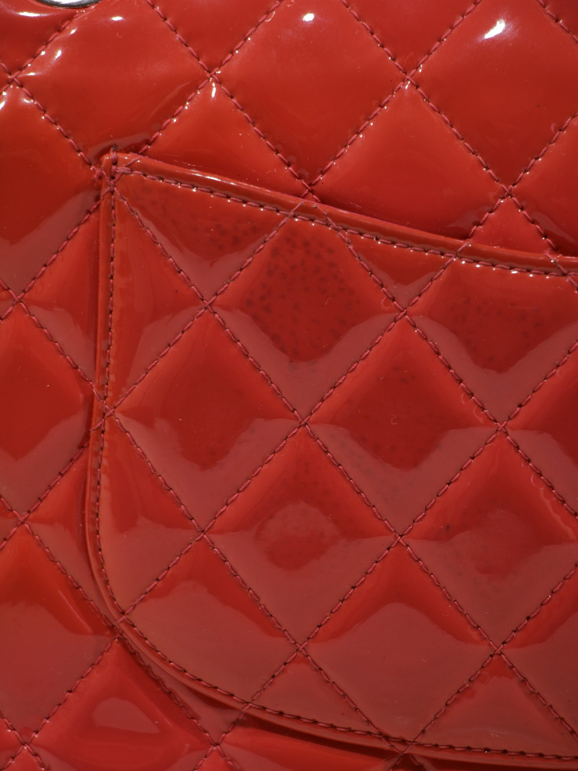 Medium Classic Flap
