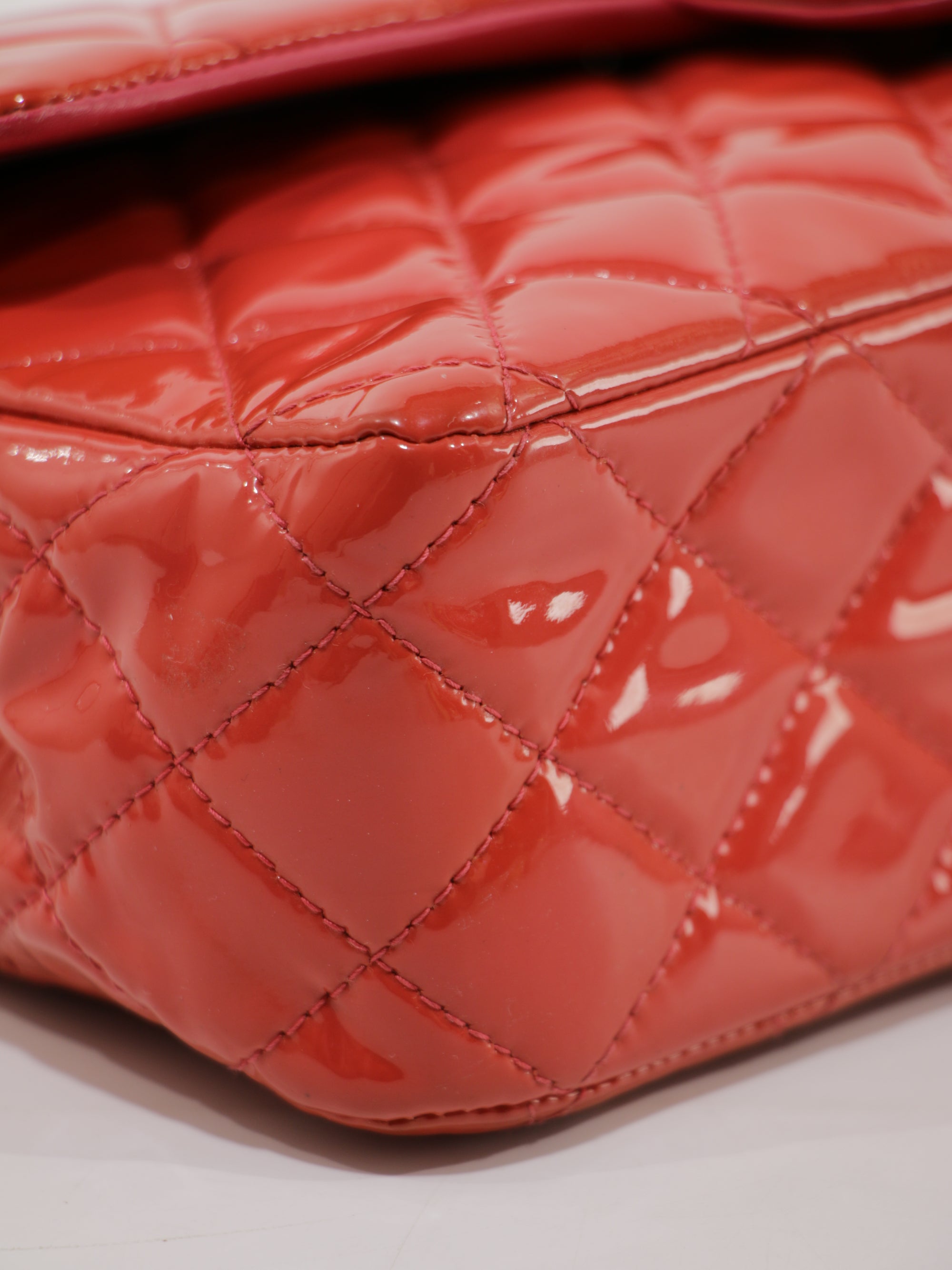 Medium Classic Flap