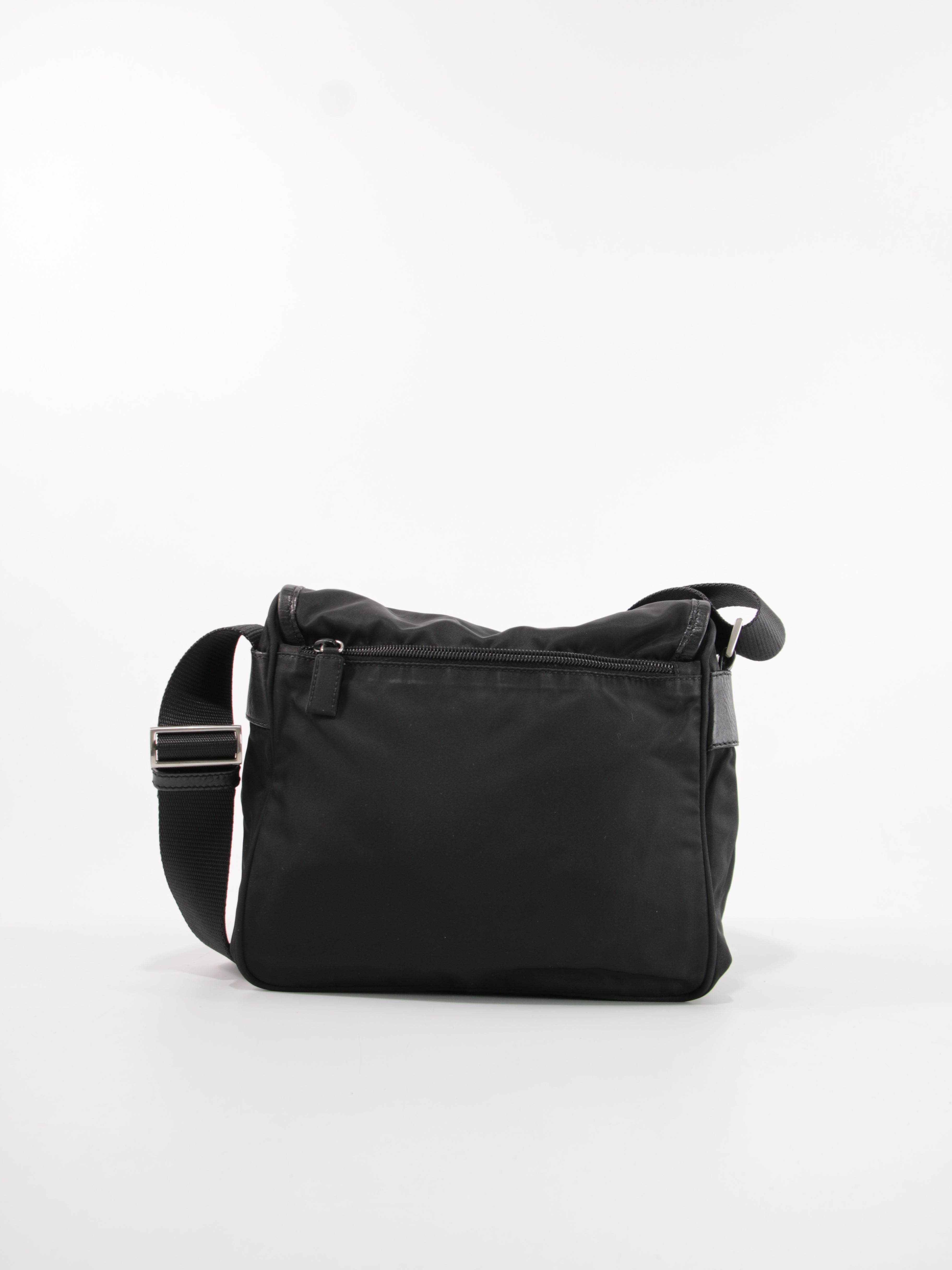 Single Buckle Messenger