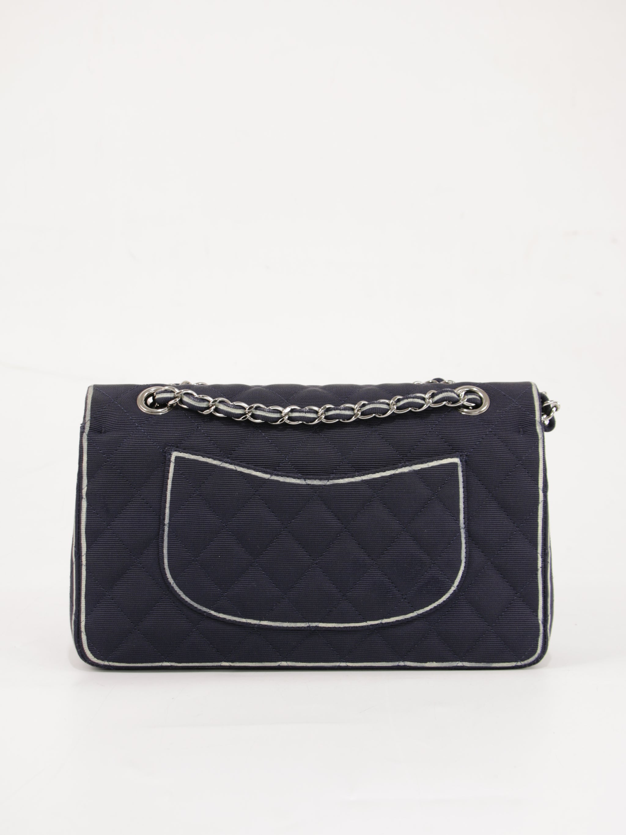 Medium Classic Flap