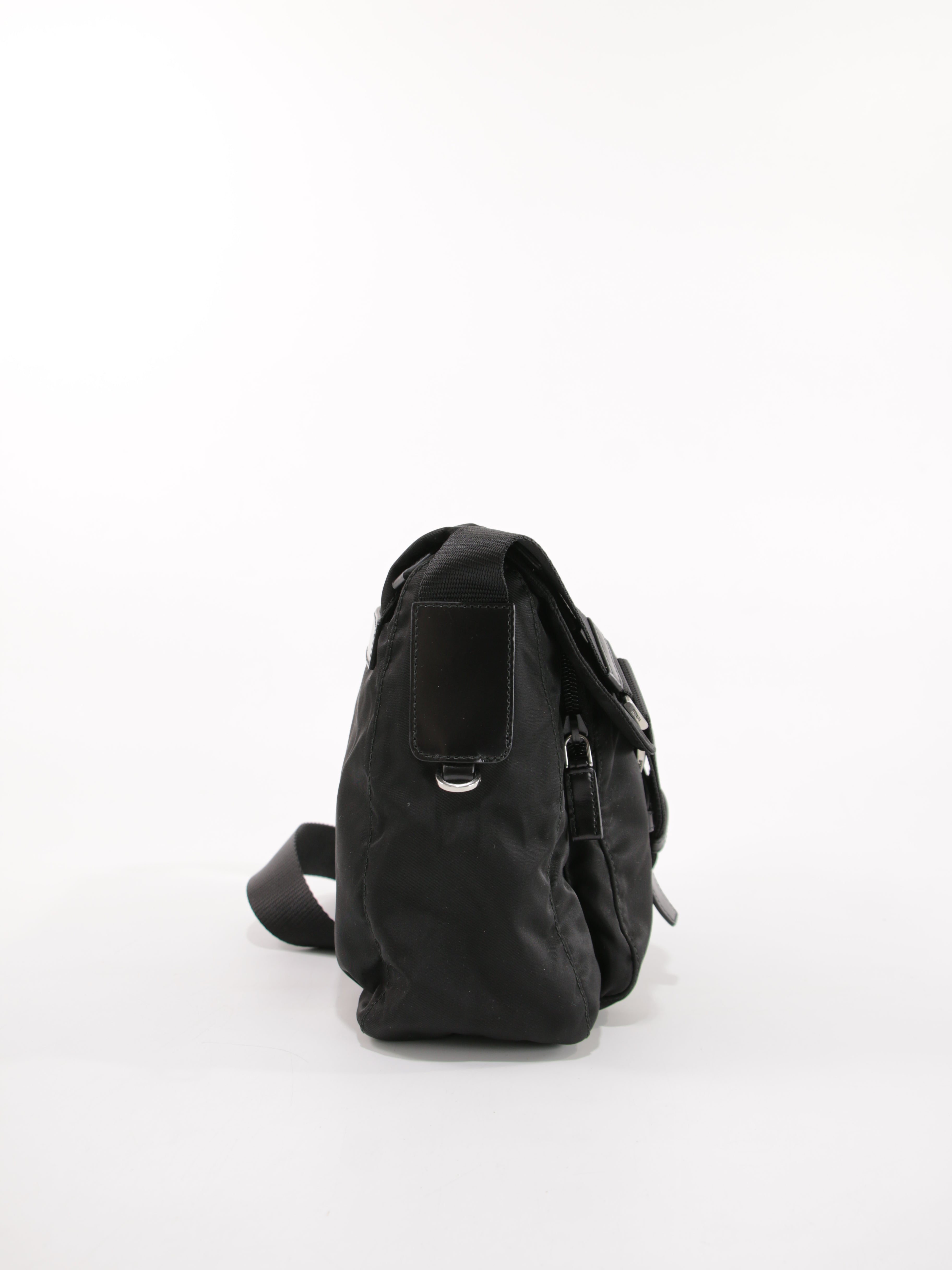 Single Buckle Messenger