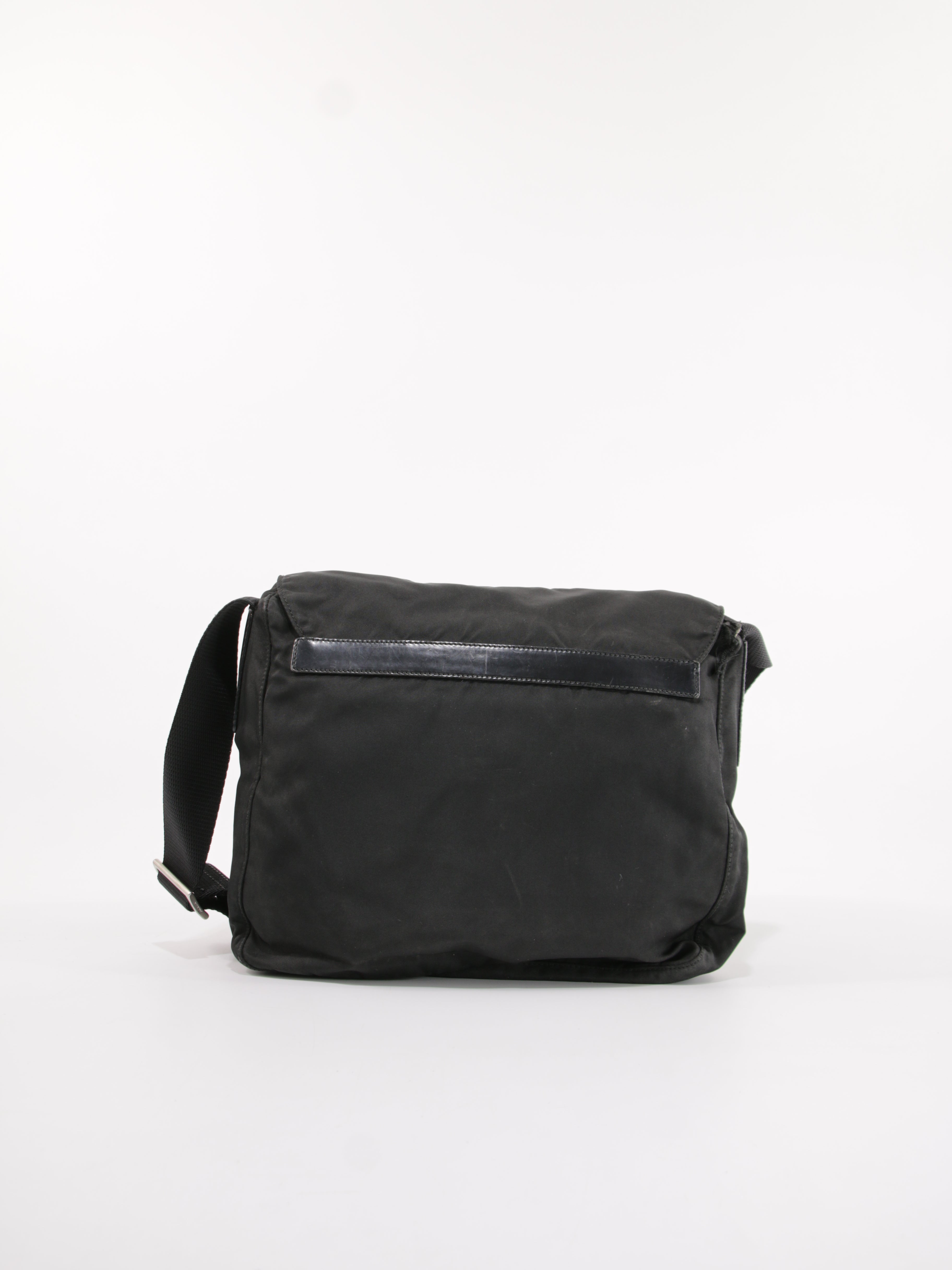 Single Buckle Messenger