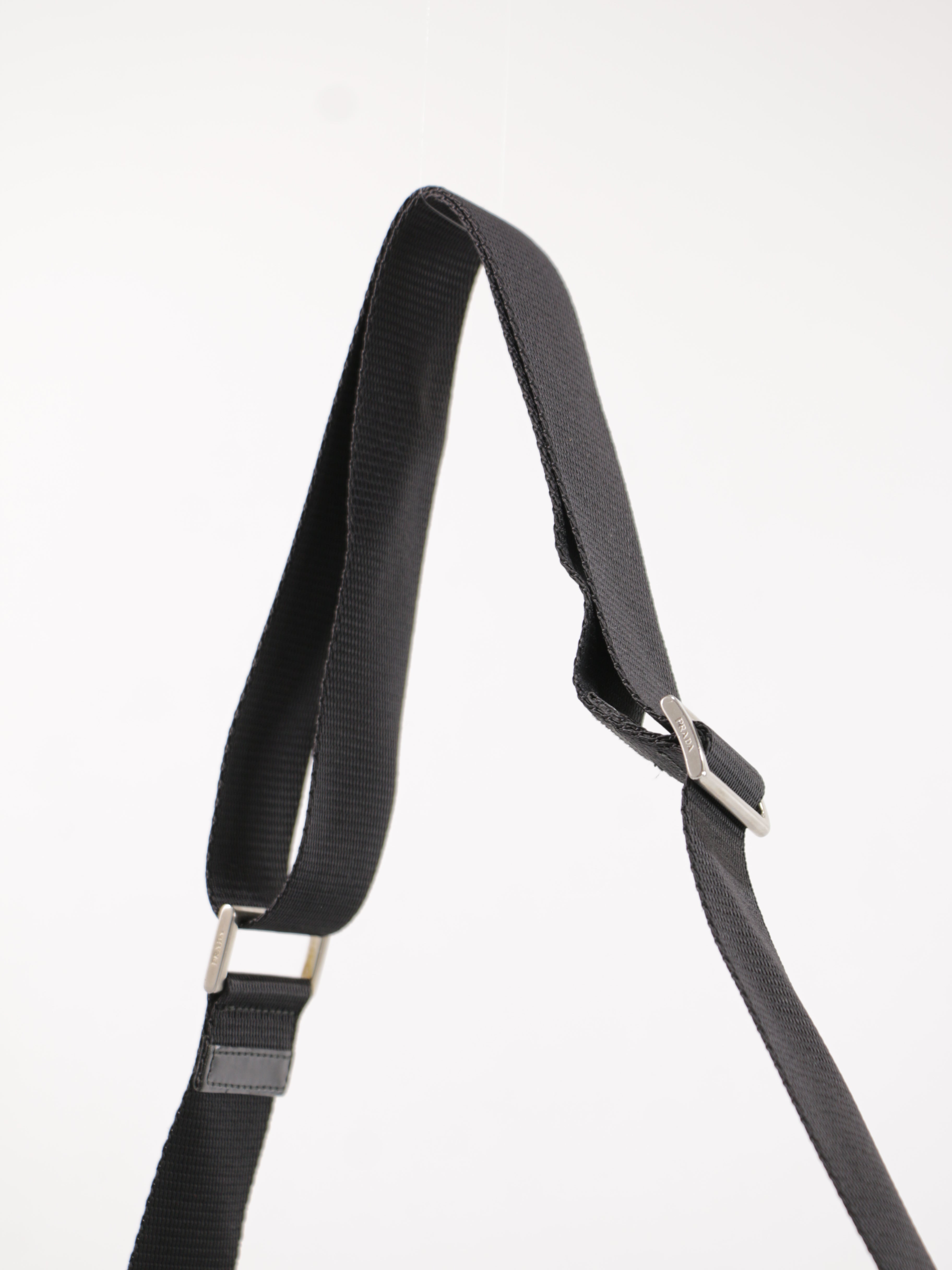 Single Buckle Messenger