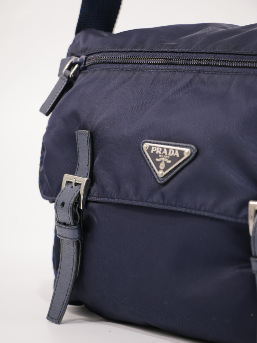 Double Buckle Messenger